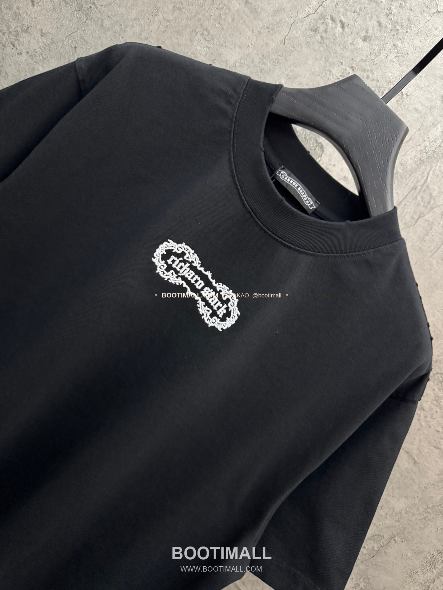 크롬하츠 2026SS 헤비코튼 아치크로스 3D홀자수 루즈핏 반팔 티셔츠 Chrome Hearts 2026 SS Heavy Cotton Arch Cross 3D Hollow Embroidery Loose Fit Short Sleeve T-Shirt 9617 3