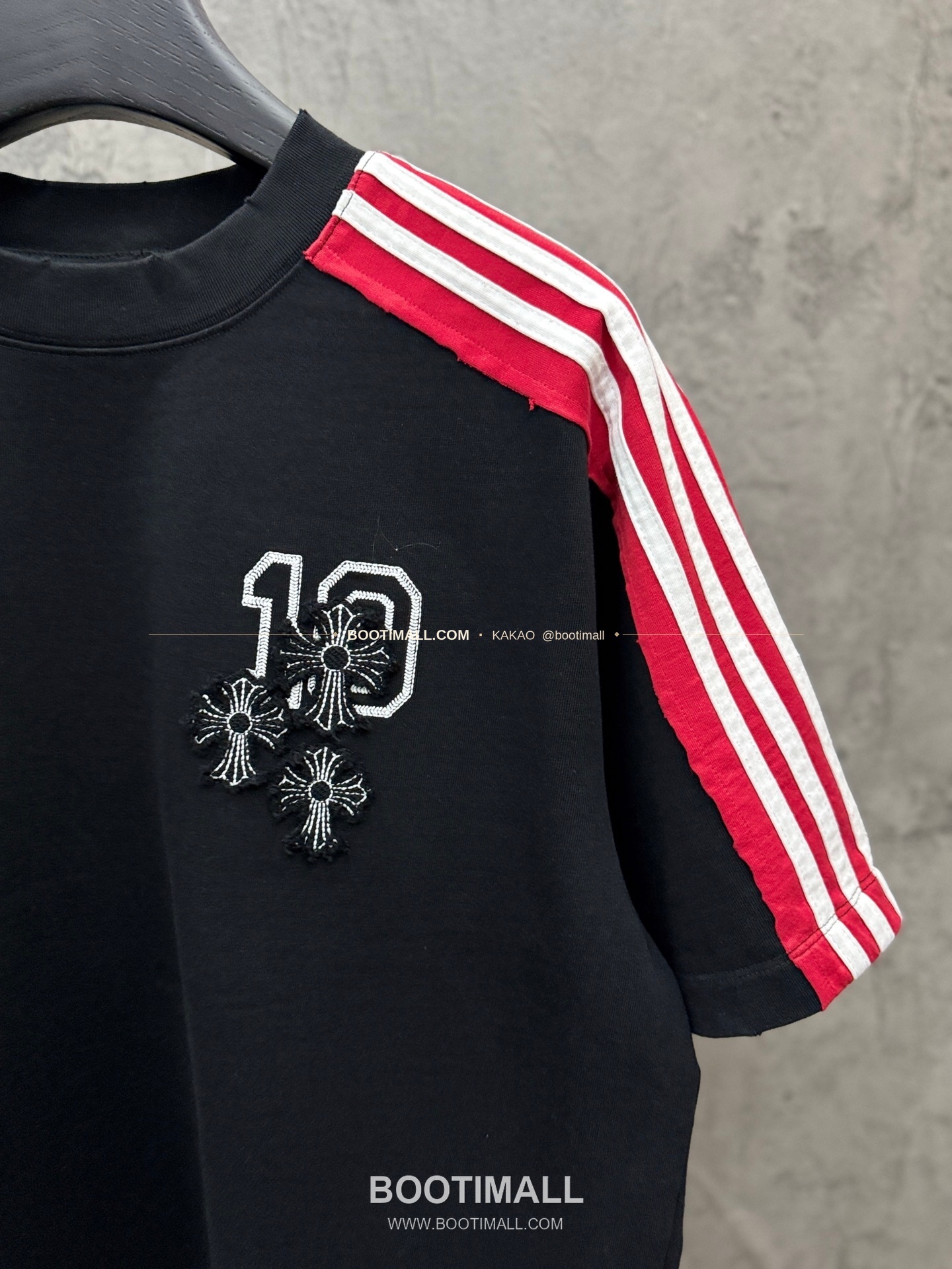 크롬하츠 2026SS 헤비코튼 크로스패치자수 컬러블록 루즈핏 반팔 티셔츠 Chrome Hearts 2026 SS Heavy Cotton Cross Patch Embroidery Color Block Loose Fit Short Sleeve T-Shirt 9609 5