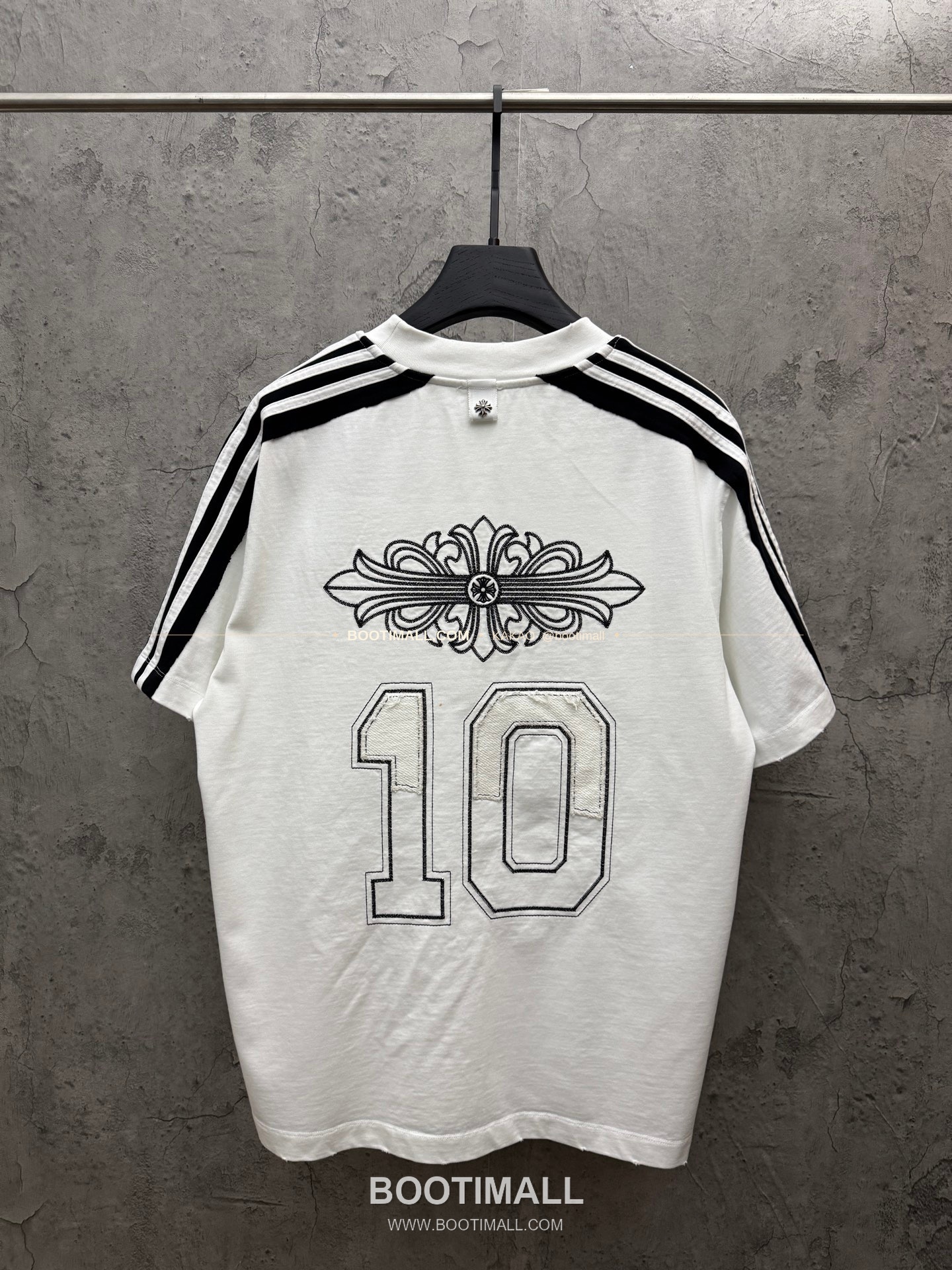 크롬하츠 2026SS 헤비코튼 크로스패치자수 컬러블록 루즈핏 반팔 티셔츠 Chrome Hearts 2026 SS Heavy Cotton Cross Patch Embroidery Color Block Loose Fit Short Sleeve T-Shirt 9609 2