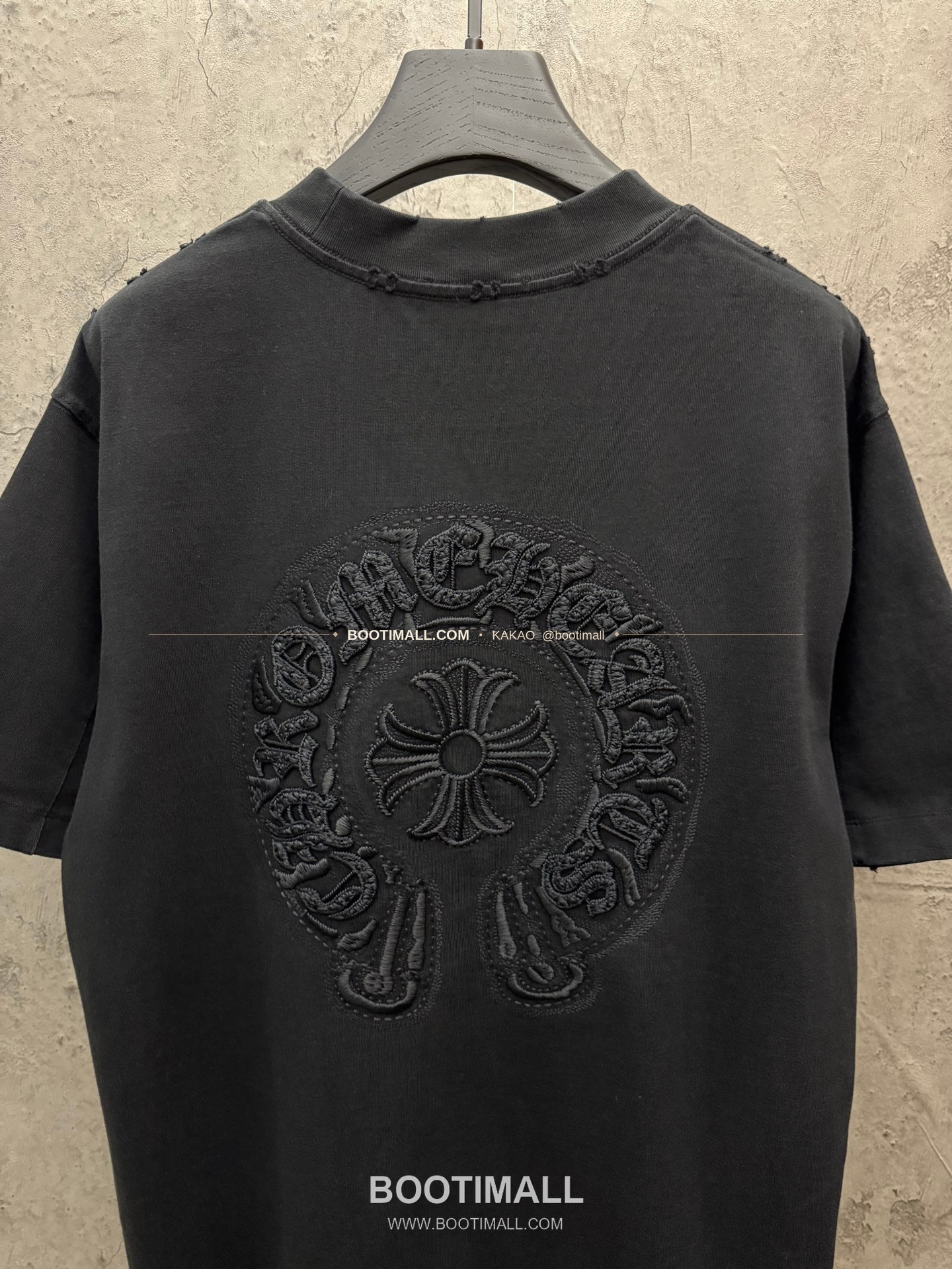 크롬하츠 2026SS 헤비코튼 UV변색 호스슈 3D홀자수 루즈핏 반팔 티셔츠 Chrome Hearts 2026 SS Heavy Cotton UV Color Changing Horseshoe 3D Hollow Embroidery Loose Fit Short Sleeve T-Shirt 9606 7