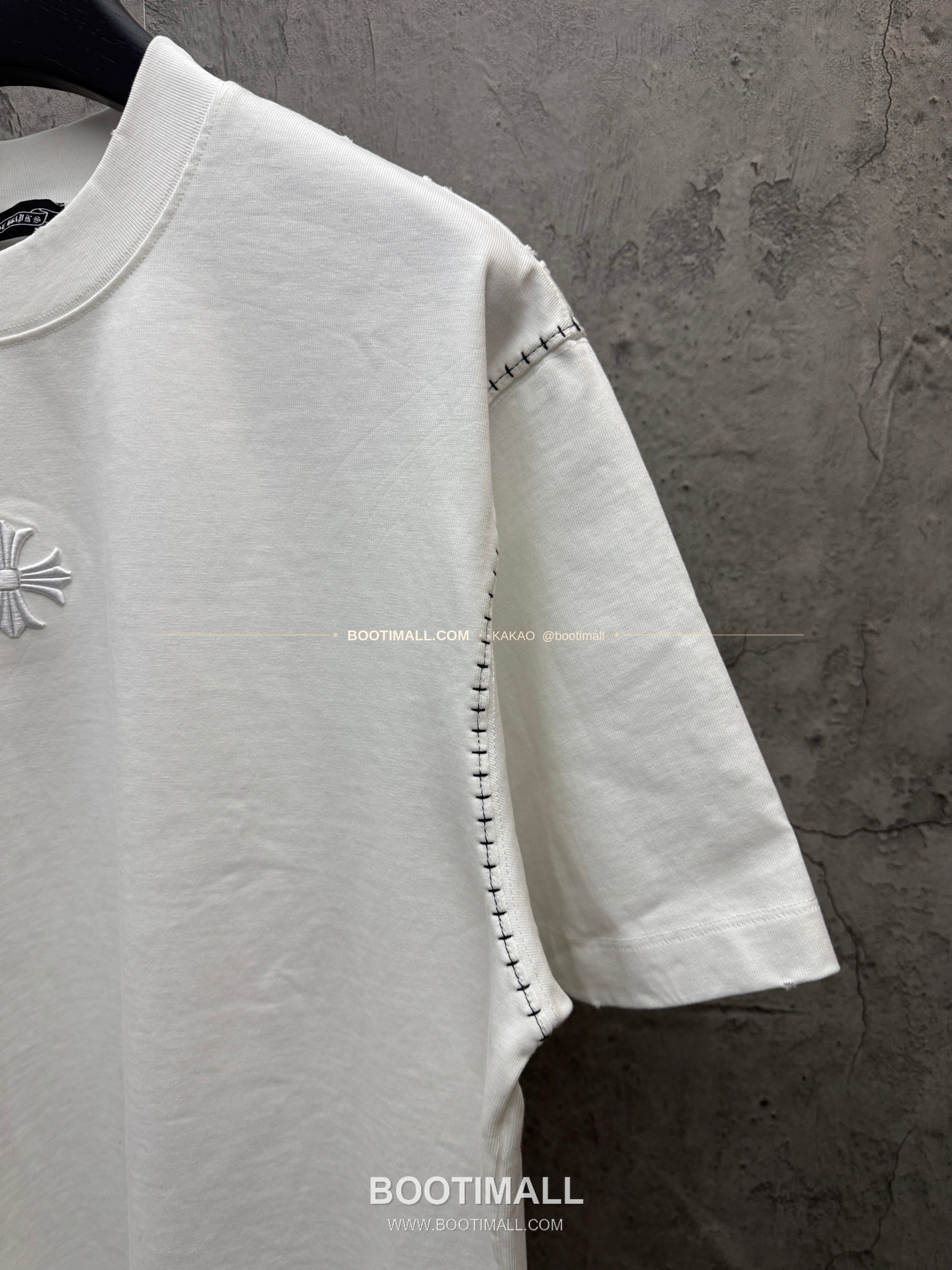 크롬하츠 2026SS 헤비코튼 호스슈자수 아일렛디테일 루즈핏 반팔 티셔츠 Chrome Hearts 2026 SS Heavy Cotton Horseshoe Embroidery Eyelet Detail Loose Fit Short Sleeve T-Shirt 9601 8