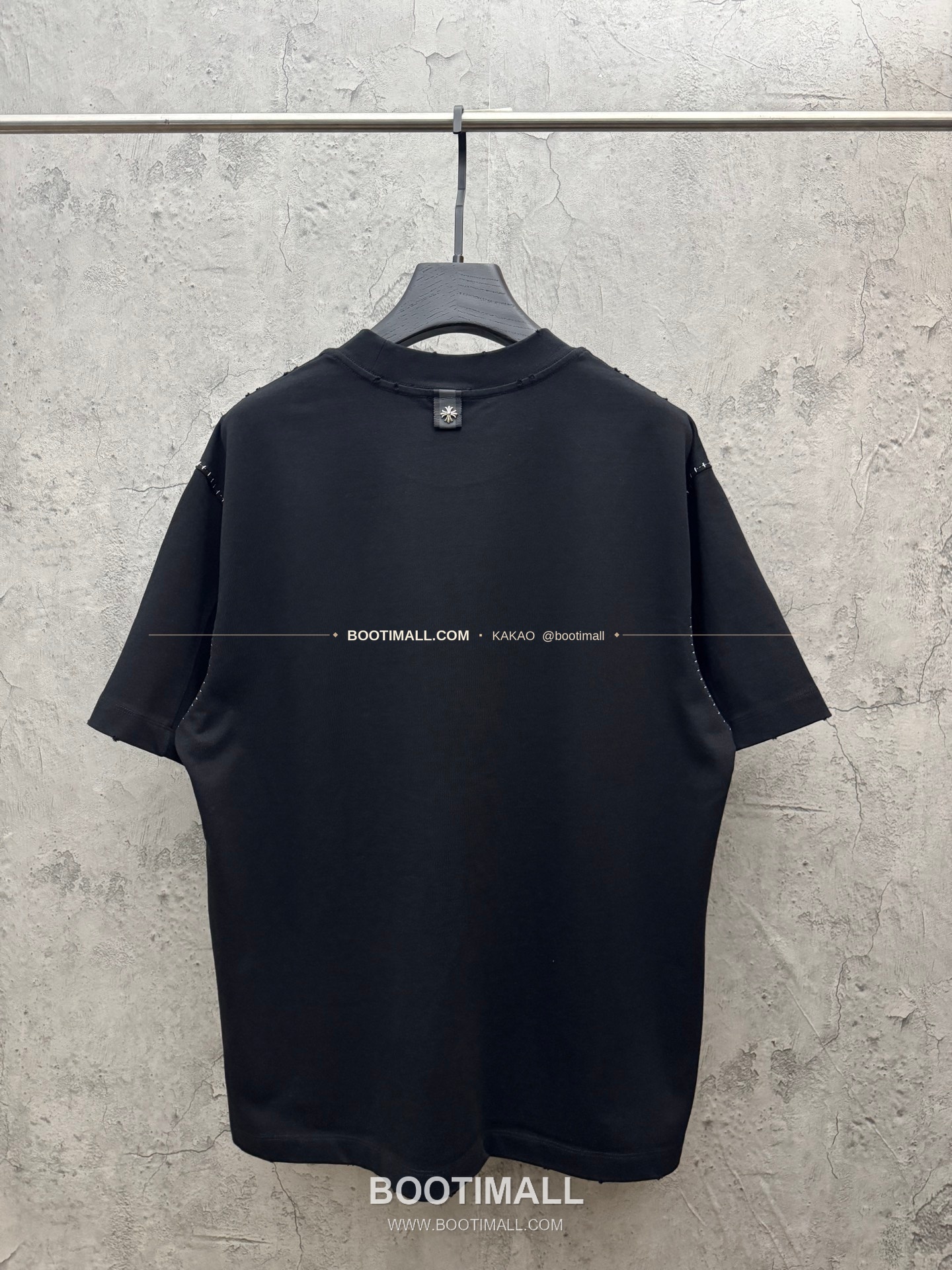 크롬하츠 2026SS 헤비코튼 호스슈자수 아일렛디테일 루즈핏 반팔 티셔츠 Chrome Hearts 2026 SS Heavy Cotton Horseshoe Embroidery Eyelet Detail Loose Fit Short Sleeve T-Shirt 9601 2