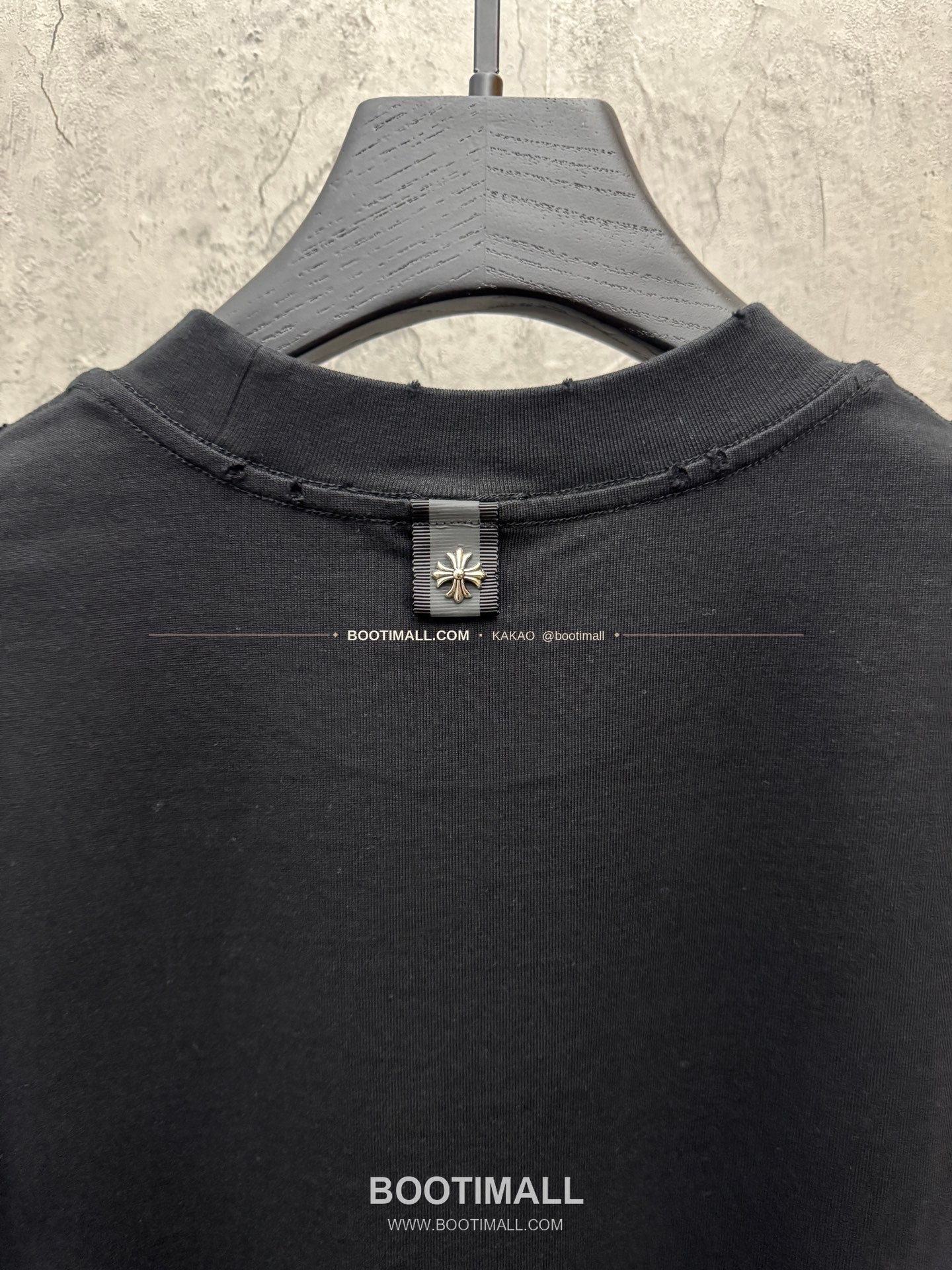 크롬하츠 2026SS 헤비코튼 호스슈자수 아일렛디테일 루즈핏 반팔 티셔츠 Chrome Hearts 2026 SS Heavy Cotton Horseshoe Embroidery Eyelet Detail Loose Fit Short Sleeve T-Shirt 9601 10