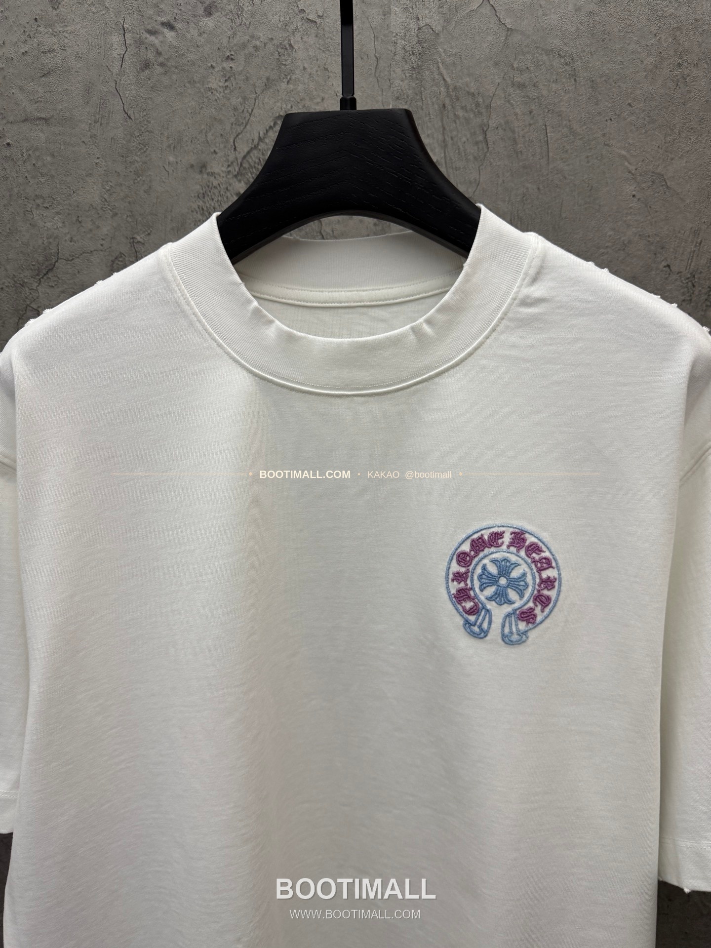 크롬하츠 2026SS 헤비코튼 UV변색 호스슈 3D자수 루즈핏 반팔 티셔츠 Chrome Hearts 2026 SS Heavy Cotton UV Color Changing Horseshoe 3D Embroidery Loose Fit Short Sleeve T-Shirt 9602 5