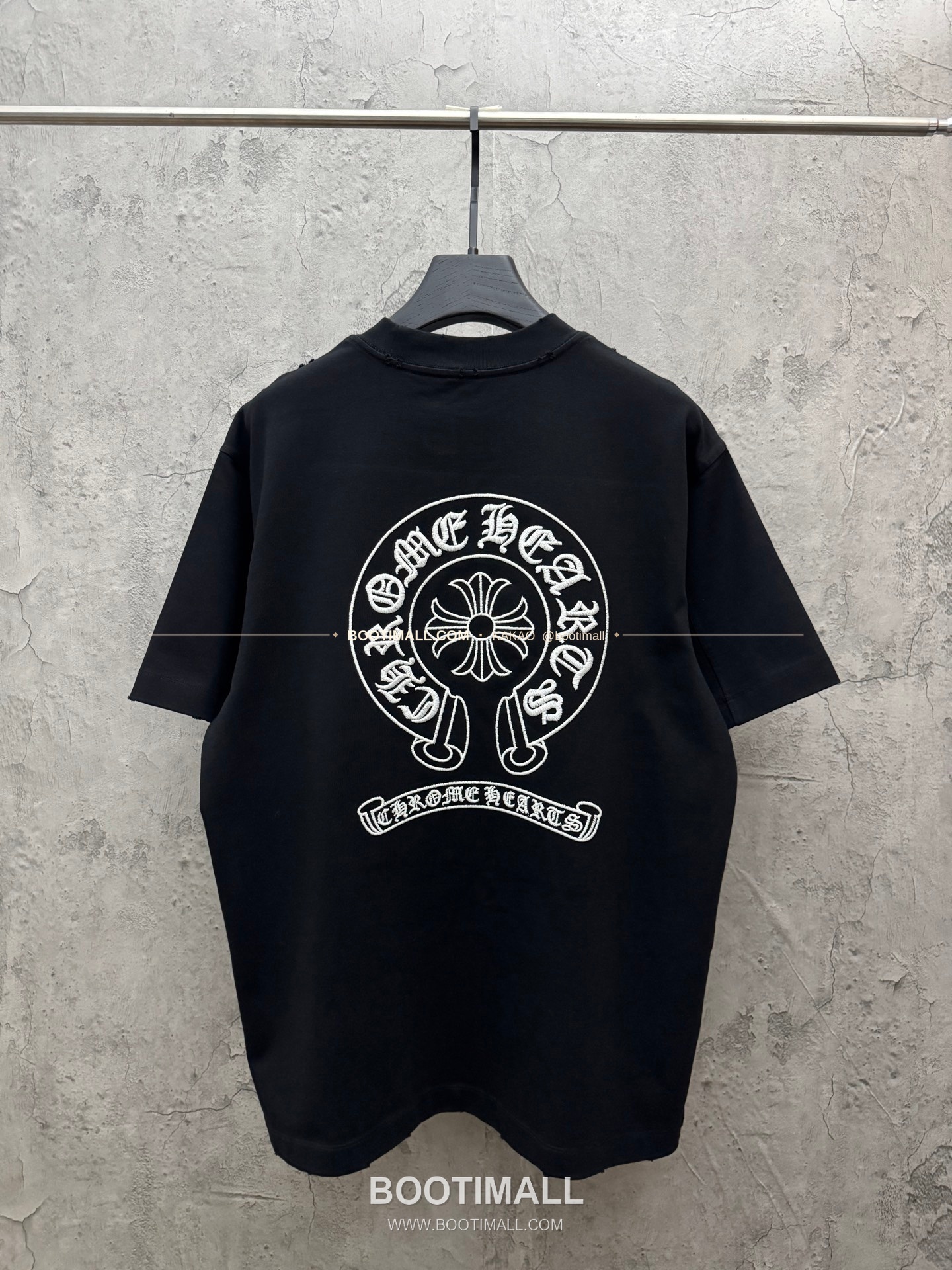 크롬하츠 2026SS 헤비코튼 UV변색 호스슈 3D자수 루즈핏 반팔 티셔츠 Chrome Hearts 2026 SS Heavy Cotton UV Color Changing Horseshoe 3D Embroidery Loose Fit Short Sleeve T-Shirt 9602 2