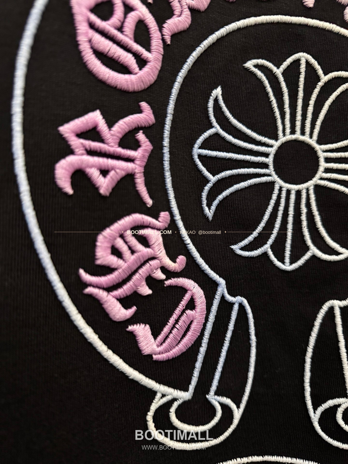 크롬하츠 2026SS 헤비코튼 UV변색 호스슈 3D자수 루즈핏 반팔 티셔츠 Chrome Hearts 2026 SS Heavy Cotton UV Color Changing Horseshoe 3D Embroidery Loose Fit Short Sleeve T-Shirt 9602 7