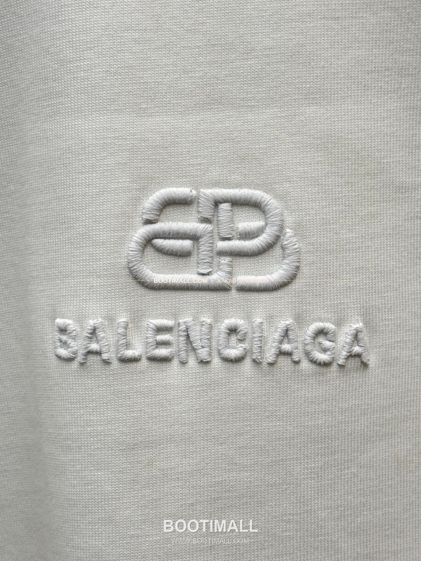 발렌시아가 2026SS 헤비코튼 아치 3D홀자수 루즈핏 반팔 티셔츠 Balenciaga 2026 SS Heavy Cotton Arch 3D Hollow Embroidery Loose Fit Short Sleeve T-Shirt 8601 6