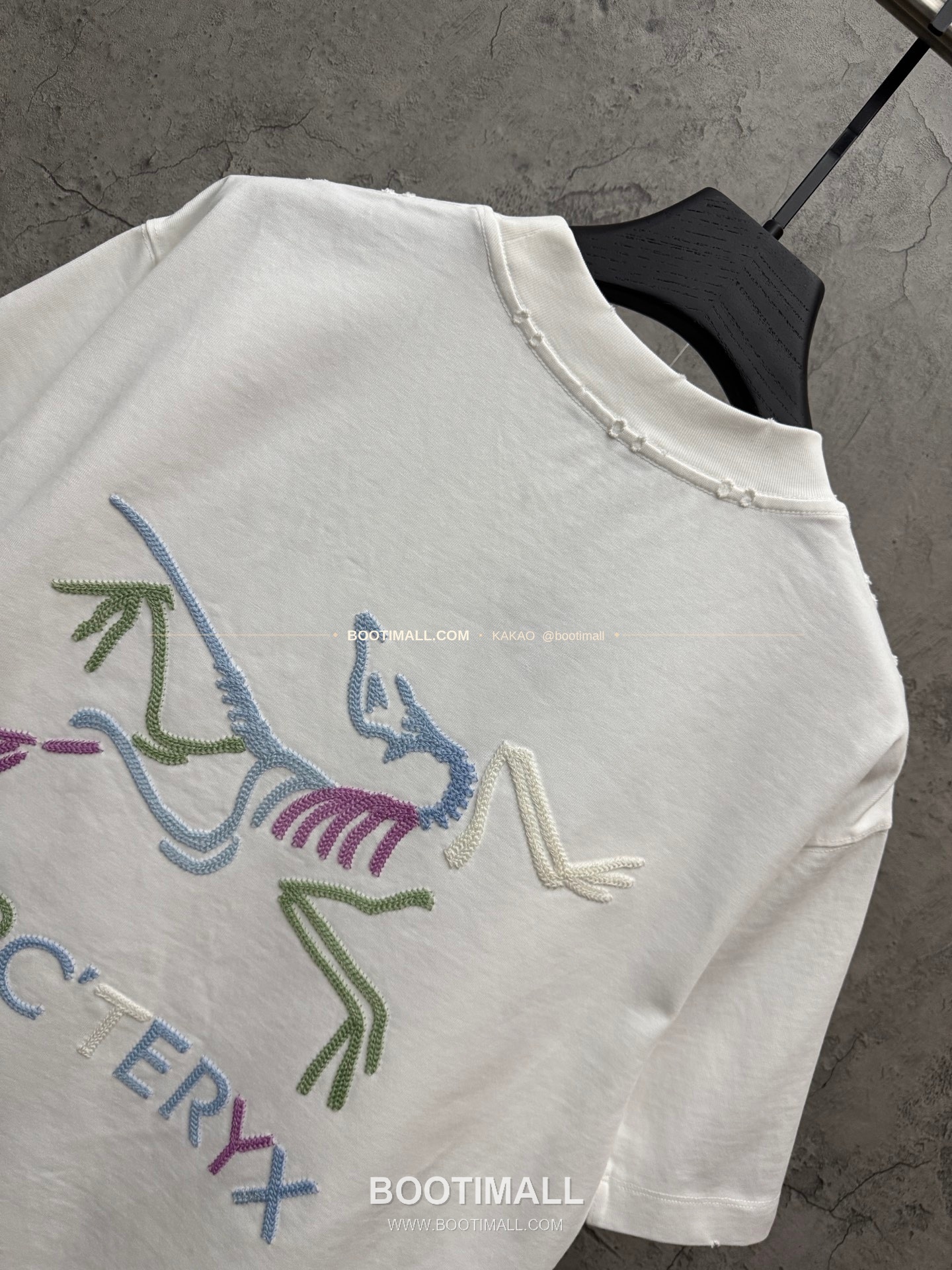 아크테릭스 2026SS 헤비코튼 UV변색 3D자수 루즈핏 반팔 티셔츠 Arc'teryx 2026 SS Heavy Cotton UV Color Changing 3D Embroidery Loose Fit Short Sleeve T-Shirt 9502 3