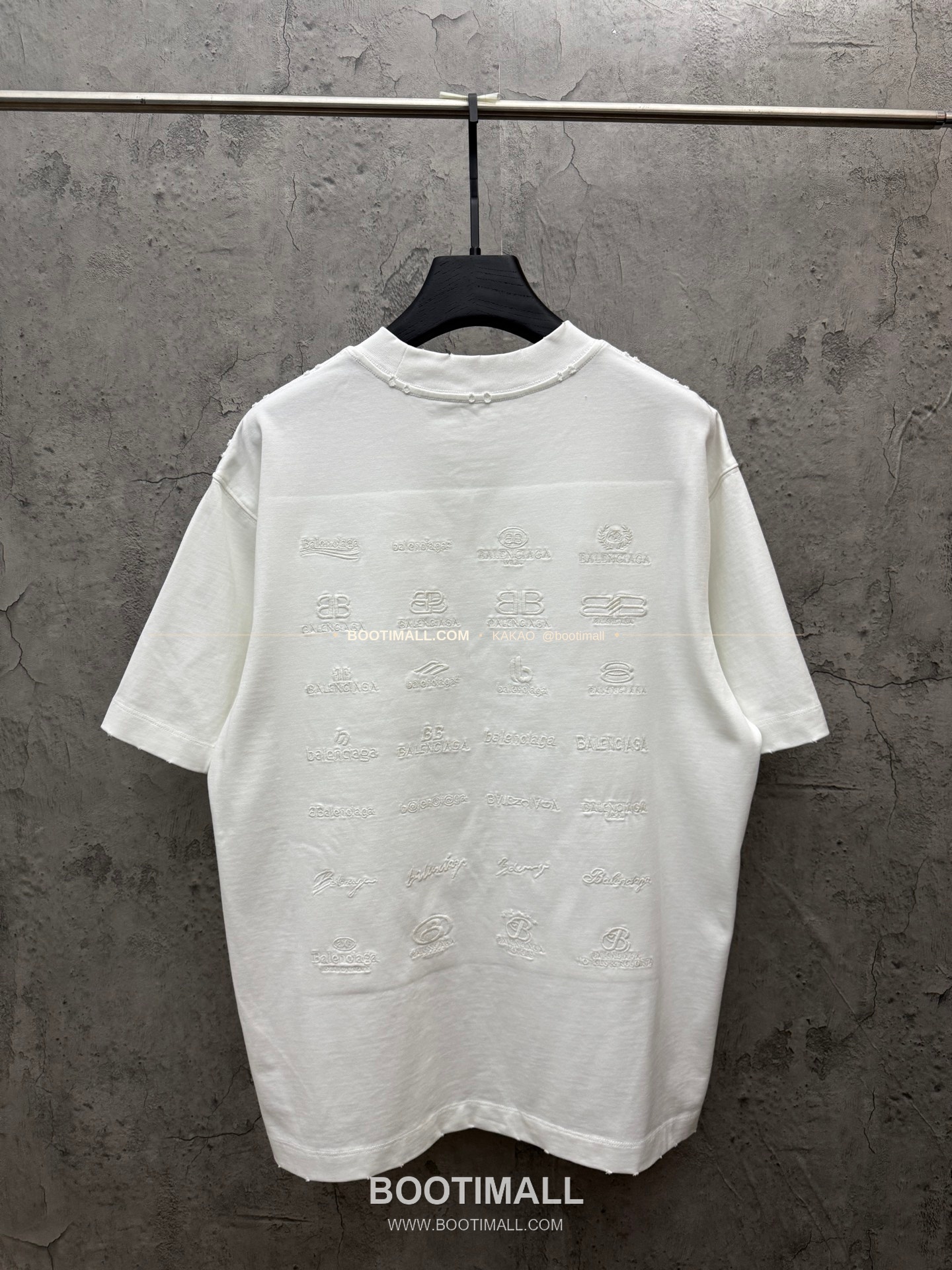 발렌시아가 2026SS 헤비코튼 UV변색 3D자수 루즈핏 반팔 티셔츠 Balenciaga 2026 SS Heavy Cotton UV Color Changing 3D Embroidery Loose Fit Short Sleeve T-Shirt 8602 2