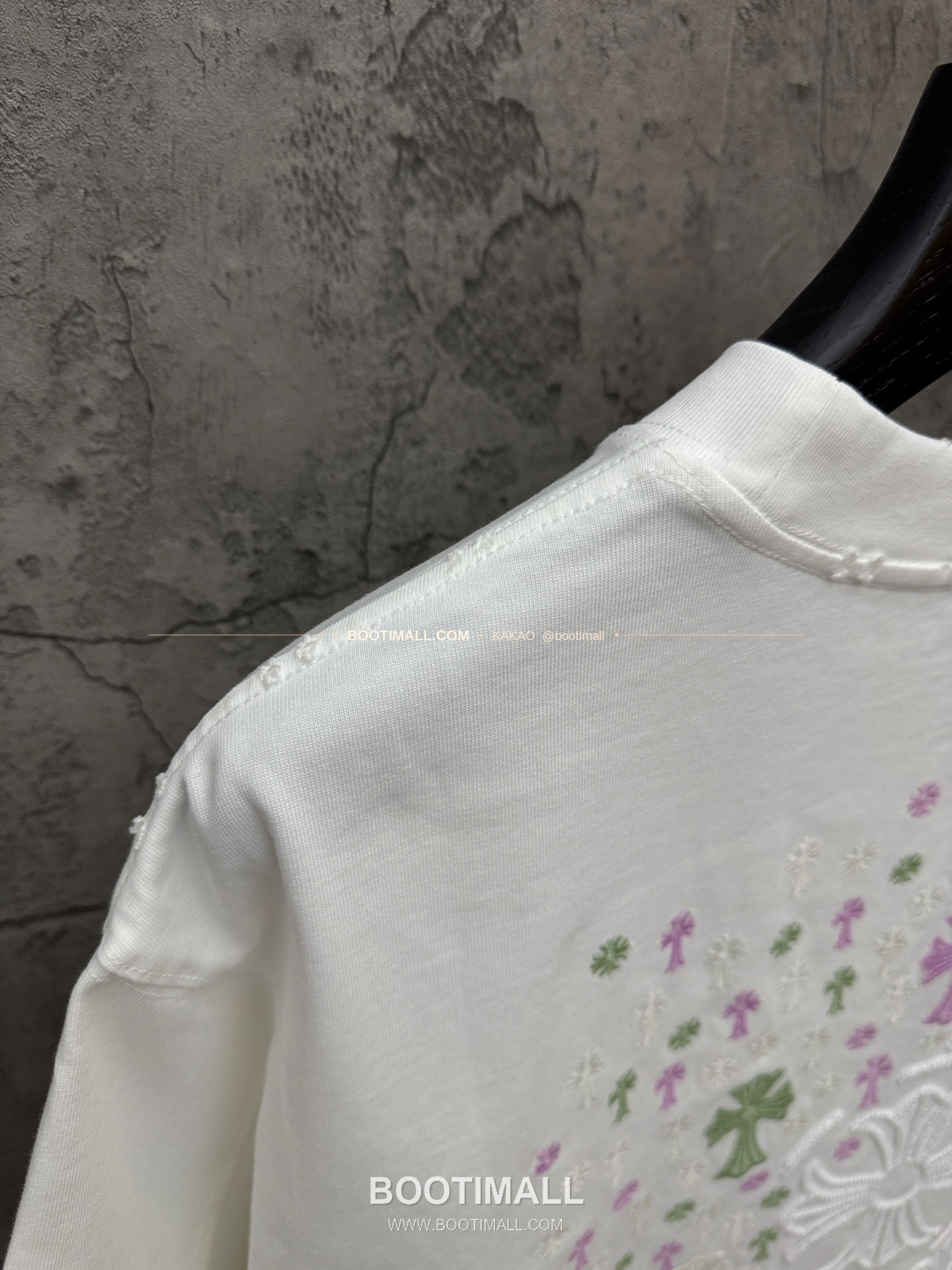 크롬하츠 2026SS 헤비코튼 스팽글 3D홀자수 UV변색 루즈핏 반팔 티셔츠 Chrome Hearts 2026 SS Heavy Cotton Sequin 3D Hollow Embroidery UV Color Changing Loose Fit Short Sleeve T-Shirt 9611 10