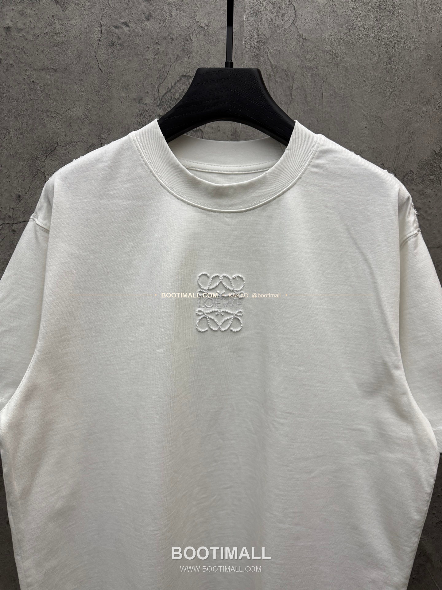 로에베 2026SS 헤비코튼 홀자수 프린지 패치 루즈핏 반팔 티셔츠 LOEWE 2026 SS Heavy Cotton Hollow Embroidery Fringe Patch Loose Fit Short Sleeve T-Shirt 9201 5