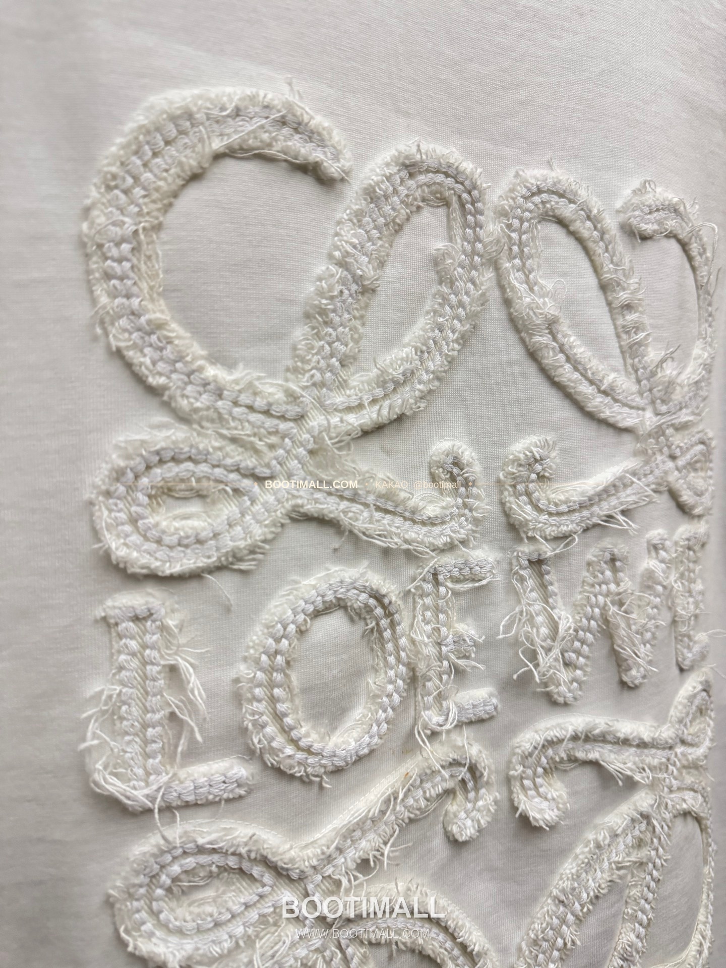 로에베 2026SS 헤비코튼 홀자수 프린지 패치 루즈핏 반팔 티셔츠 LOEWE 2026 SS Heavy Cotton Hollow Embroidery Fringe Patch Loose Fit Short Sleeve T-Shirt 9201 8