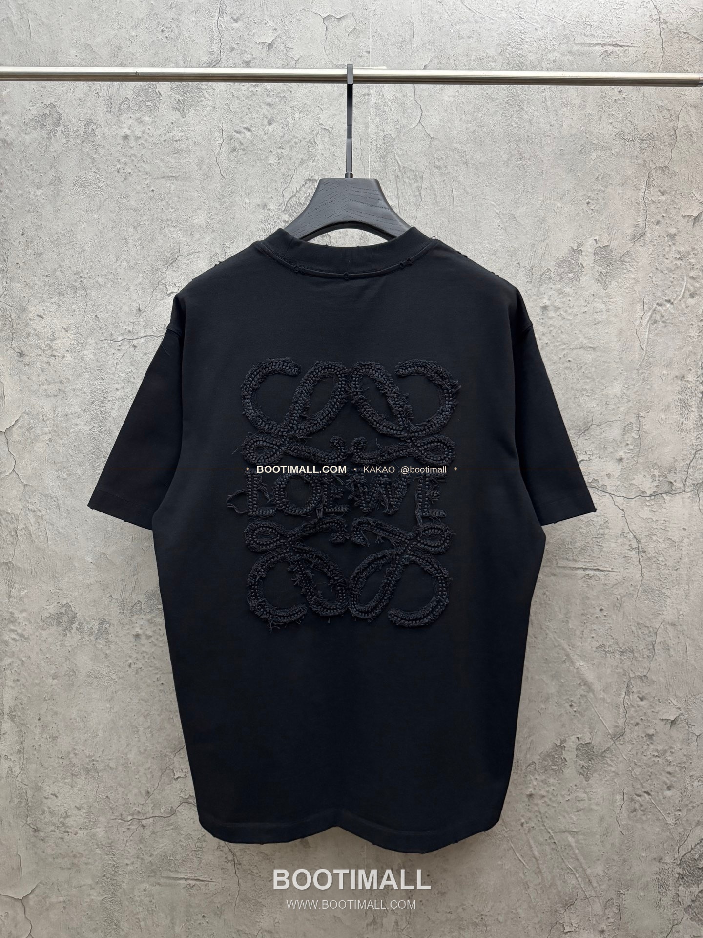 로에베 2026SS 헤비코튼 홀자수 프린지 패치 루즈핏 반팔 티셔츠 LOEWE 2026 SS Heavy Cotton Hollow Embroidery Fringe Patch Loose Fit Short Sleeve T-Shirt 9201 2