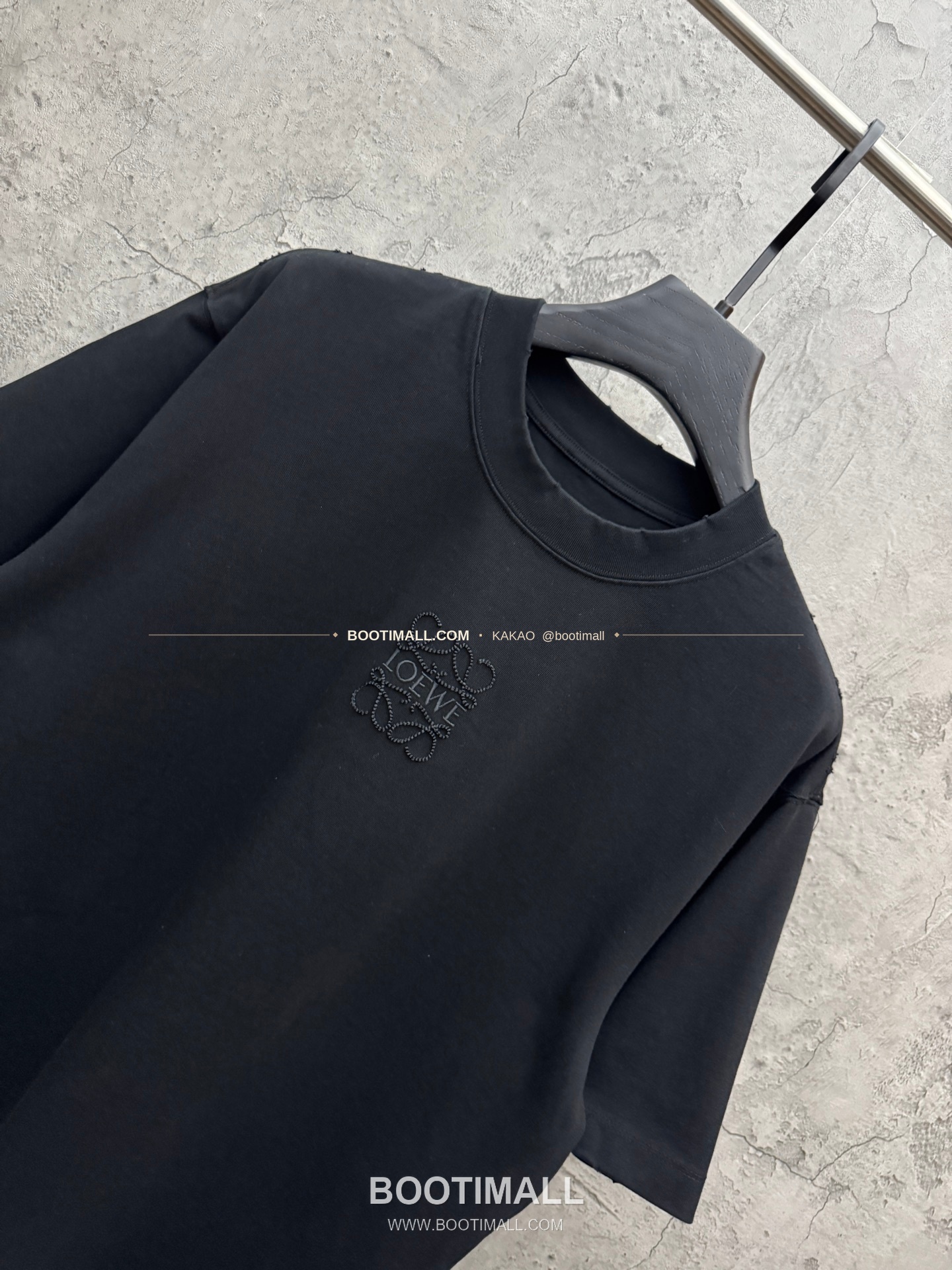 로에베 2026SS 헤비코튼 홀자수 프린지 패치 루즈핏 반팔 티셔츠 LOEWE 2026 SS Heavy Cotton Hollow Embroidery Fringe Patch Loose Fit Short Sleeve T-Shirt 9201 3