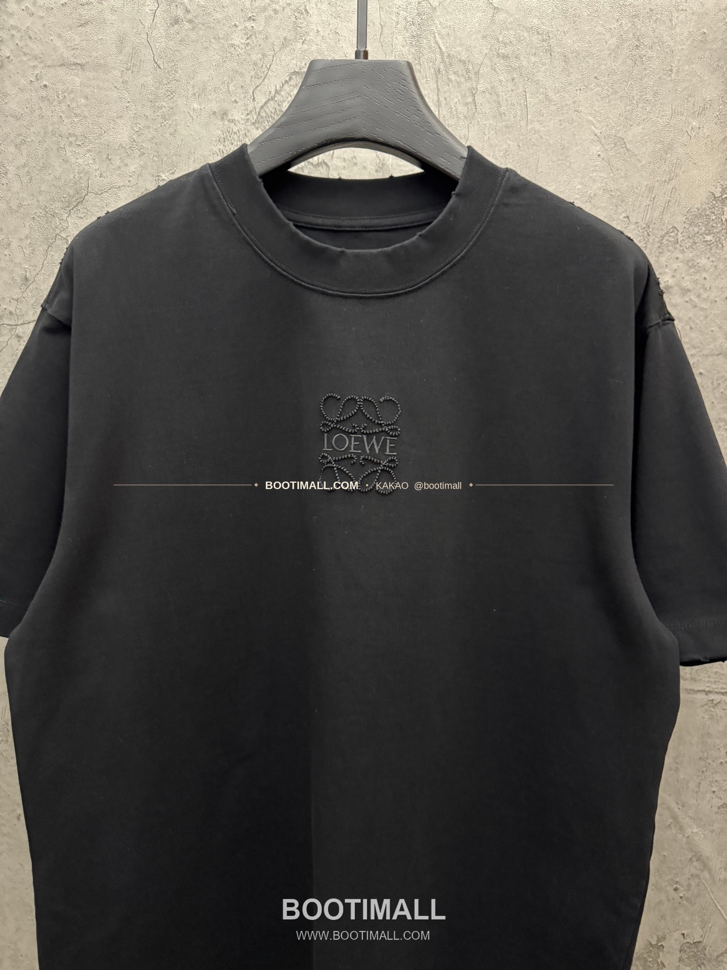 로에베 2026SS 헤비코튼 홀자수 프린지 패치 루즈핏 반팔 티셔츠 LOEWE 2026 SS Heavy Cotton Hollow Embroidery Fringe Patch Loose Fit Short Sleeve T-Shirt 9201 5