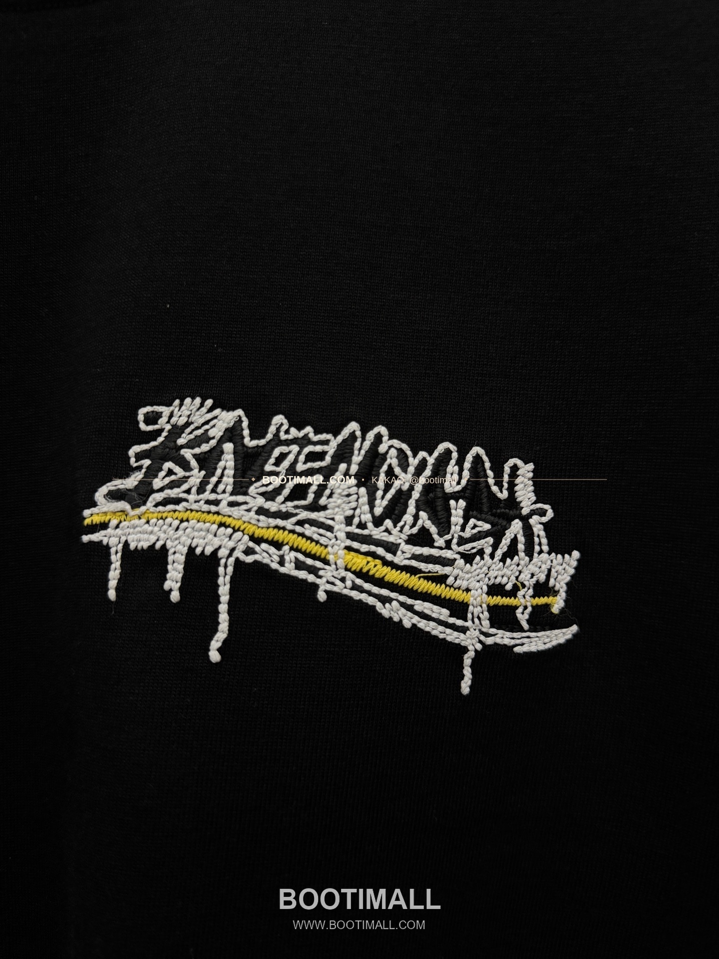 발렌시아가 2026SS 헤비코튼 아치 3D홀자수 루즈핏 반팔 티셔츠 Balenciaga 2026 SS Heavy Cotton Arch 3D Hollow Embroidery Loose Fit Short Sleeve T-Shirt 8605 6