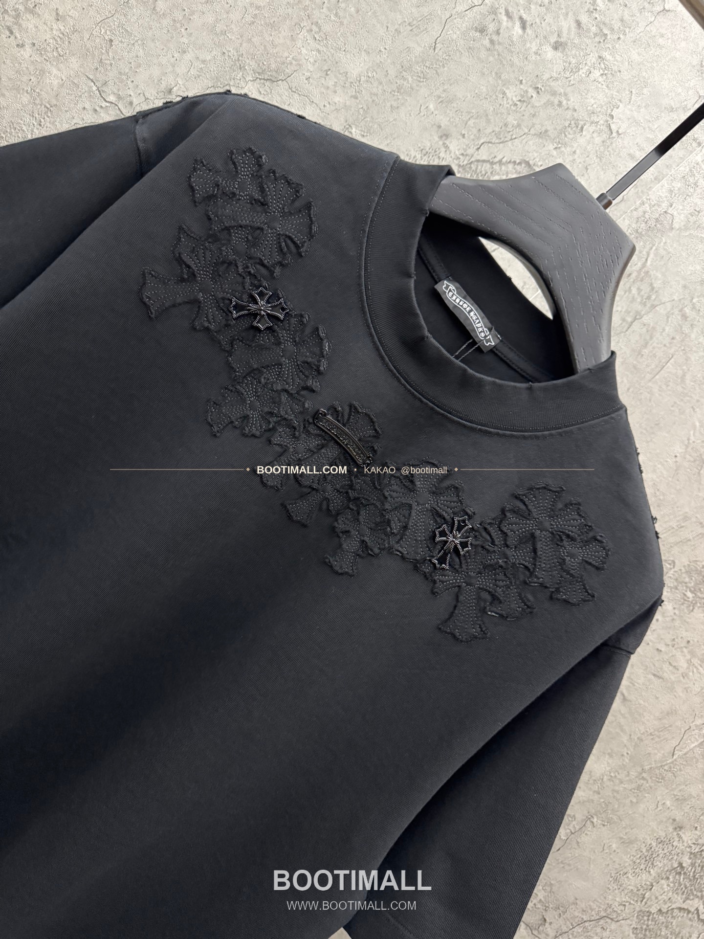 크롬하츠 2026SS 헤비코튼 4레이어 크로스패치자수 루즈핏 반팔 티셔츠 Chrome Hearts 2026 SS Heavy Cotton 4 Layer Cross Patch Embroidery Loose Fit Short Sleeve T-Shirt 9603 3