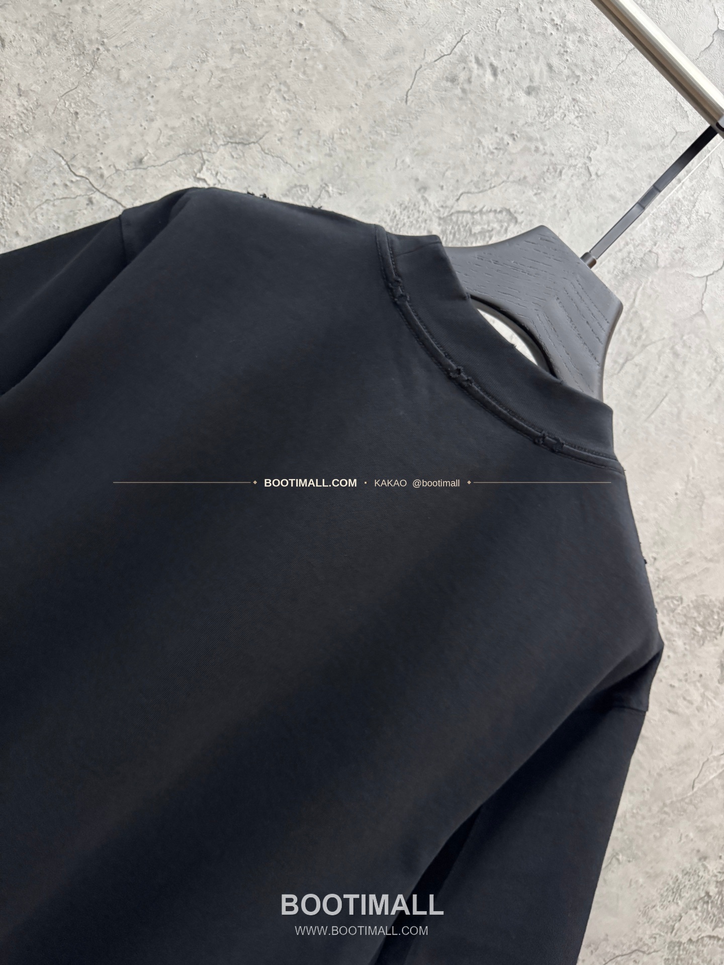 크롬하츠 2026SS 헤비코튼 4레이어 크로스패치자수 루즈핏 반팔 티셔츠 Chrome Hearts 2026 SS Heavy Cotton 4 Layer Cross Patch Embroidery Loose Fit Short Sleeve T-Shirt 9603 4