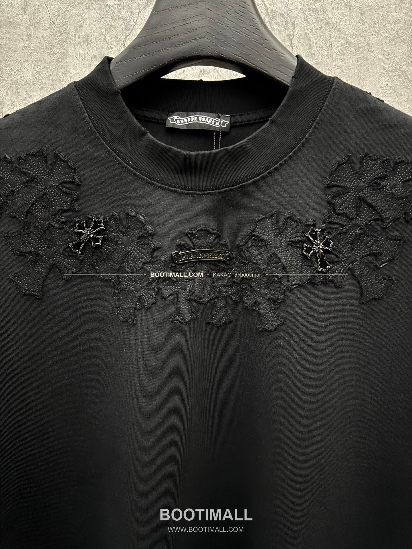 크롬하츠 2026SS 헤비코튼 4레이어 크로스패치자수 루즈핏 반팔 티셔츠 Chrome Hearts 2026 SS Heavy Cotton 4 Layer Cross Patch Embroidery Loose Fit Short Sleeve T-Shirt 9603 5