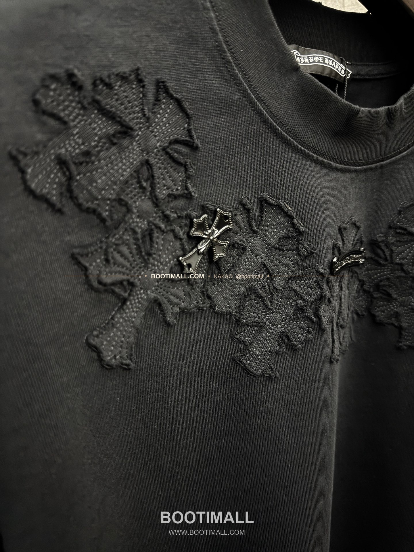 크롬하츠 2026SS 헤비코튼 4레이어 크로스패치자수 루즈핏 반팔 티셔츠 Chrome Hearts 2026 SS Heavy Cotton 4 Layer Cross Patch Embroidery Loose Fit Short Sleeve T-Shirt 9603 6