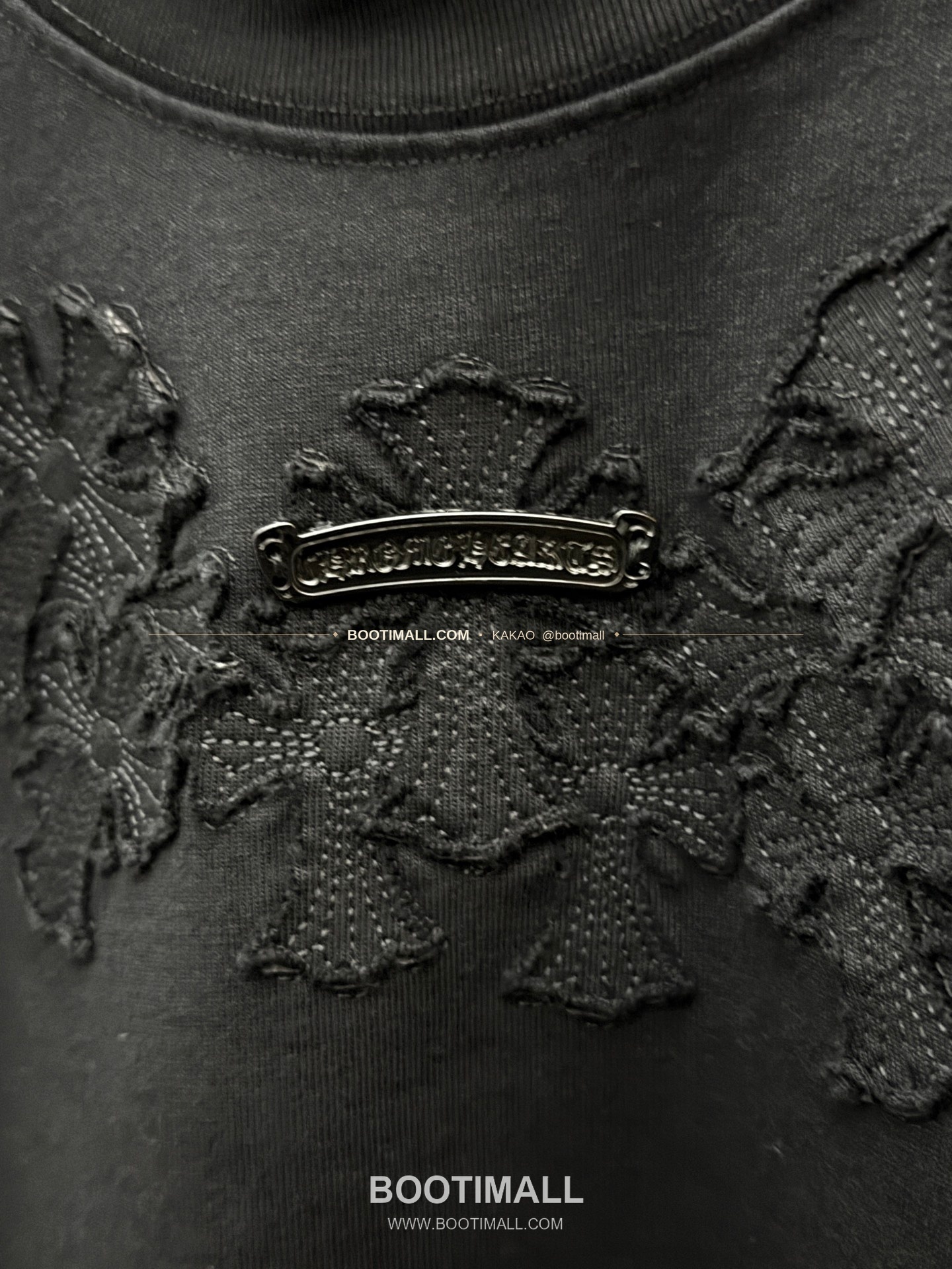 크롬하츠 2026SS 헤비코튼 4레이어 크로스패치자수 루즈핏 반팔 티셔츠 Chrome Hearts 2026 SS Heavy Cotton 4 Layer Cross Patch Embroidery Loose Fit Short Sleeve T-Shirt 9603 7