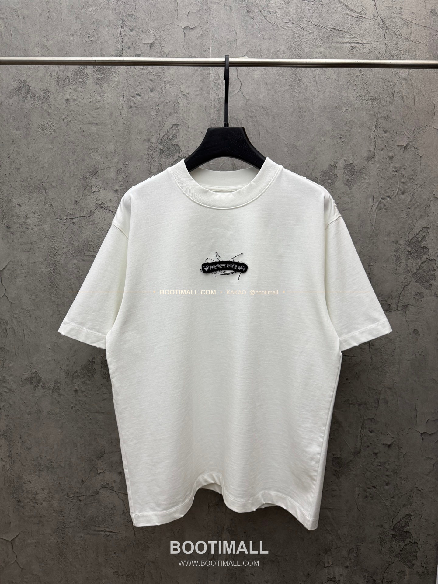 크롬하츠 2026SS 헤비코튼 크로스패치자수 프린지 루즈핏 반팔 티셔츠 Chrome Hearts 2026 SS Heavy Cotton Cross Patch Embroidery Fringe Loose Fit Short Sleeve T-Shirt 9607 1