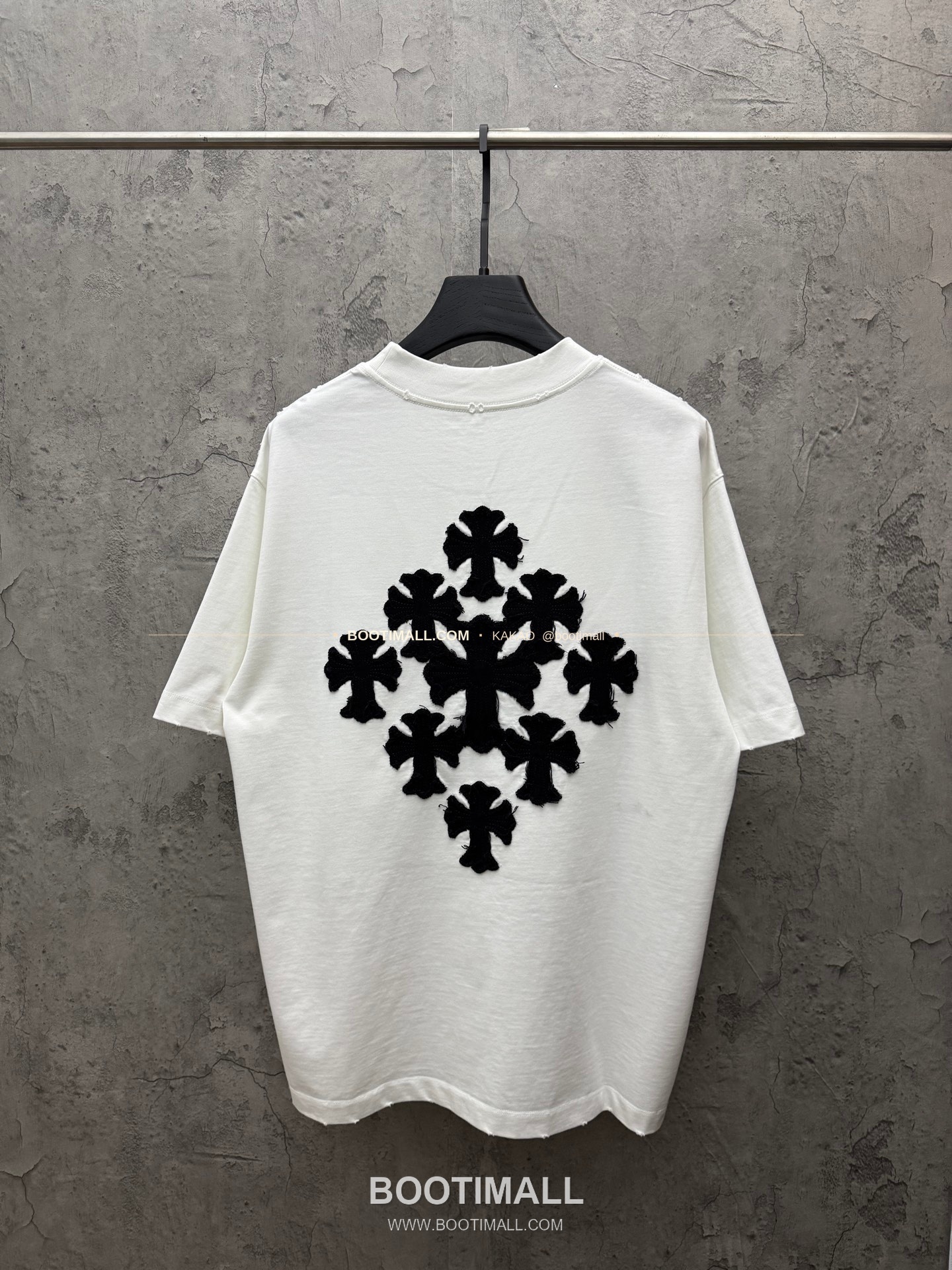 크롬하츠 2026SS 헤비코튼 크로스패치자수 프린지 루즈핏 반팔 티셔츠 Chrome Hearts 2026 SS Heavy Cotton Cross Patch Embroidery Fringe Loose Fit Short Sleeve T-Shirt 9607 2