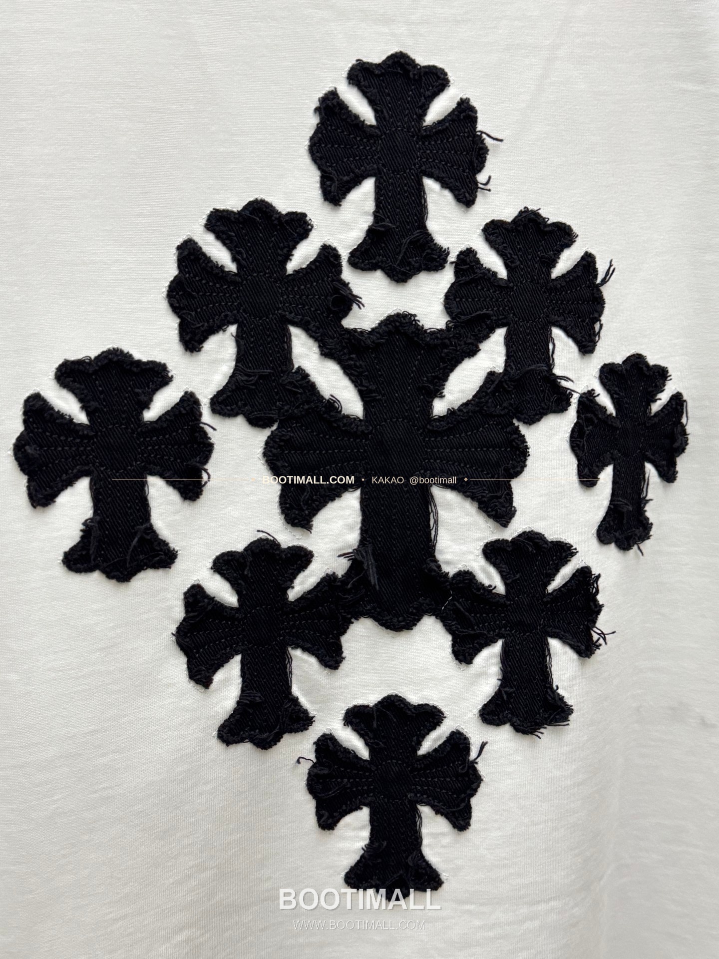 크롬하츠 2026SS 헤비코튼 크로스패치자수 프린지 루즈핏 반팔 티셔츠 Chrome Hearts 2026 SS Heavy Cotton Cross Patch Embroidery Fringe Loose Fit Short Sleeve T-Shirt 9607 7