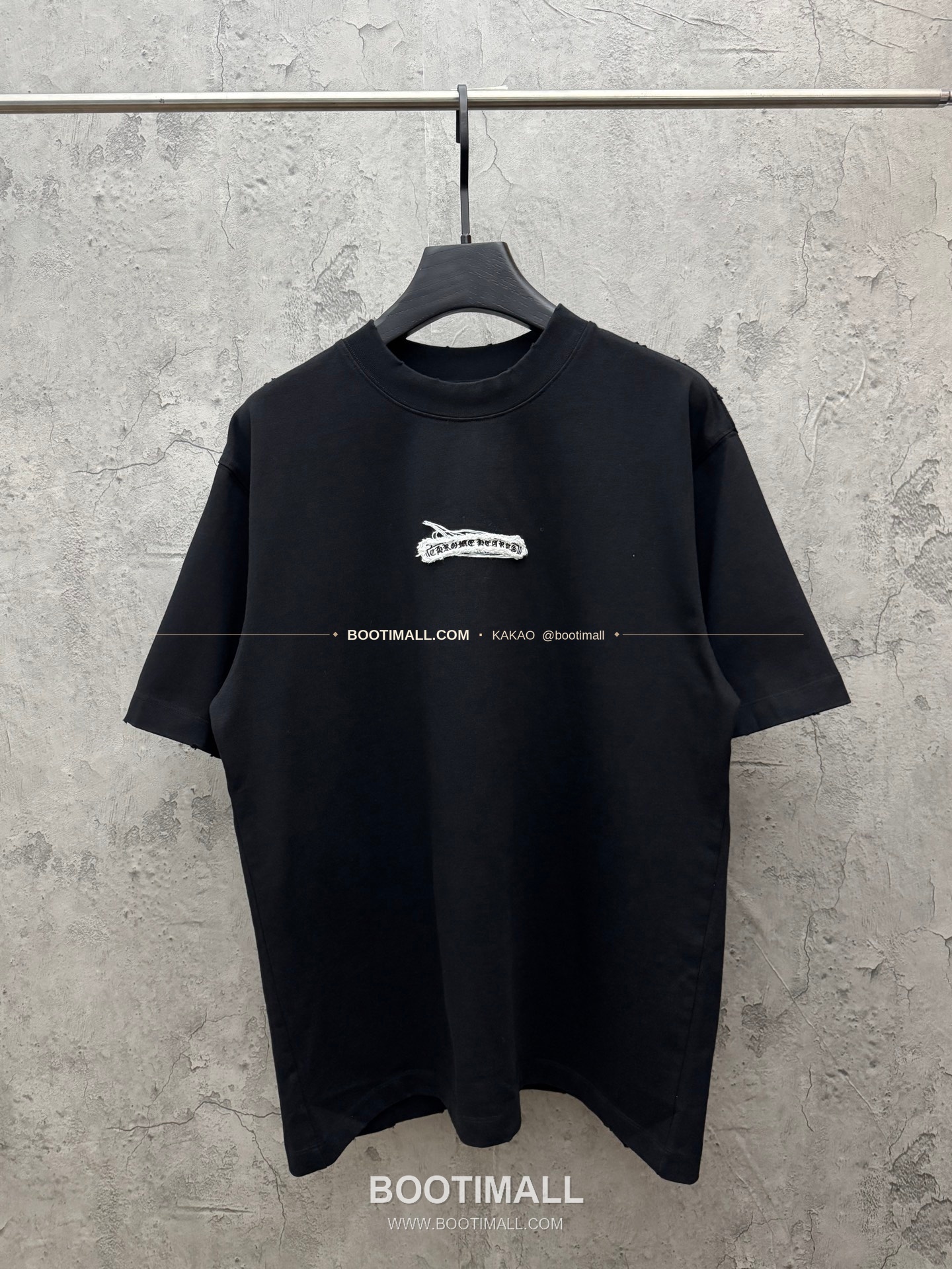 크롬하츠 2026SS 헤비코튼 크로스패치자수 프린지 루즈핏 반팔 티셔츠 Chrome Hearts 2026 SS Heavy Cotton Cross Patch Embroidery Fringe Loose Fit Short Sleeve T-Shirt 9607 1