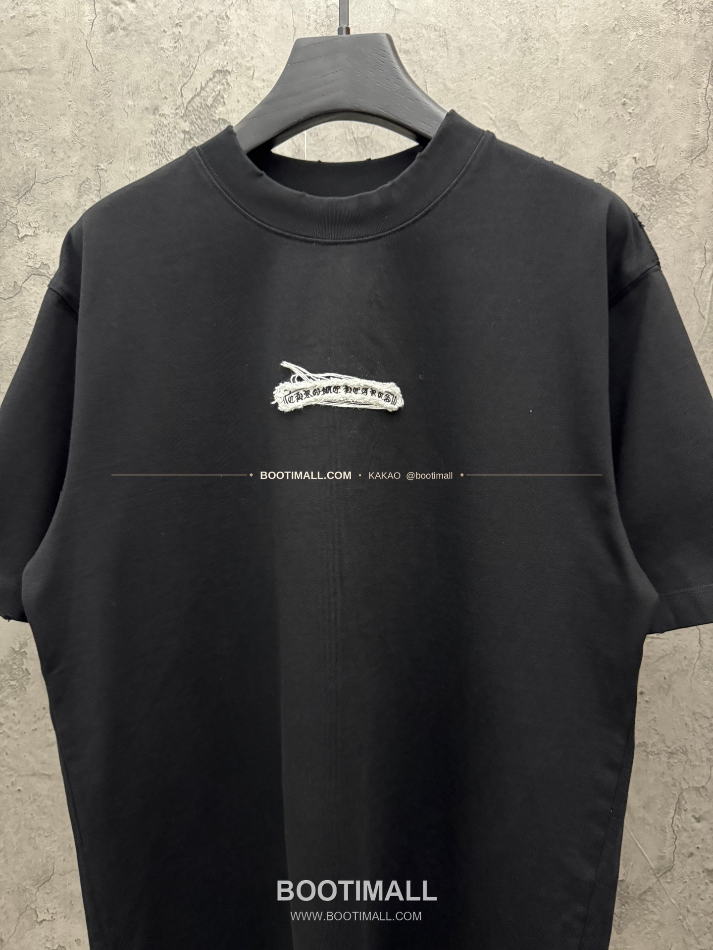 크롬하츠 2026SS 헤비코튼 크로스패치자수 프린지 루즈핏 반팔 티셔츠 Chrome Hearts 2026 SS Heavy Cotton Cross Patch Embroidery Fringe Loose Fit Short Sleeve T-Shirt 9607 5