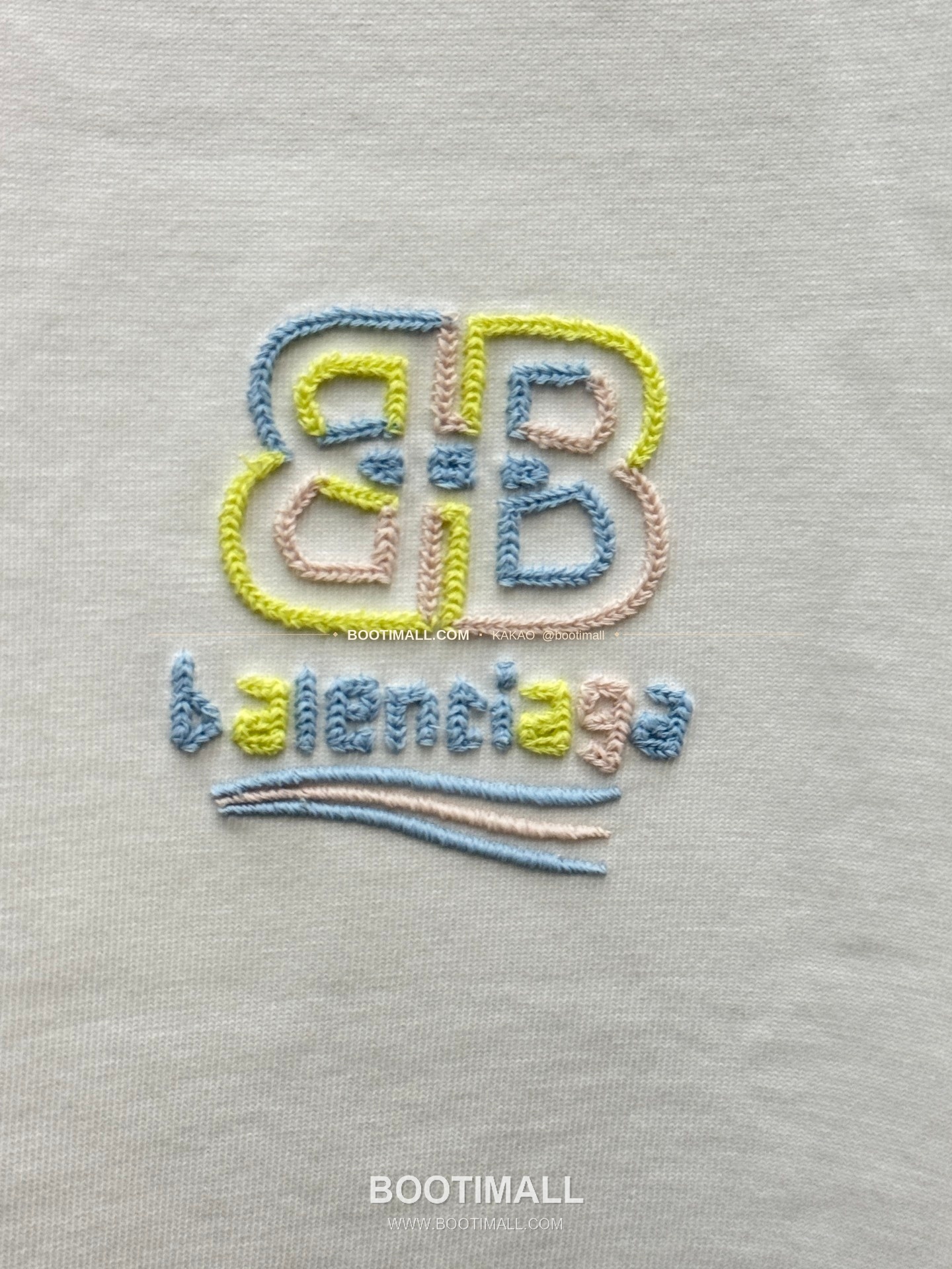 발렌시아가 2026SS 헤비코튼 컬러배색 아치 3D홀자수 루즈핏 반팔 티셔츠 Balenciaga 2026 SS Heavy Cotton Color Block Arch 3D Hollow Embroidery Loose Fit Short Sleeve T-Shirt 8606 6