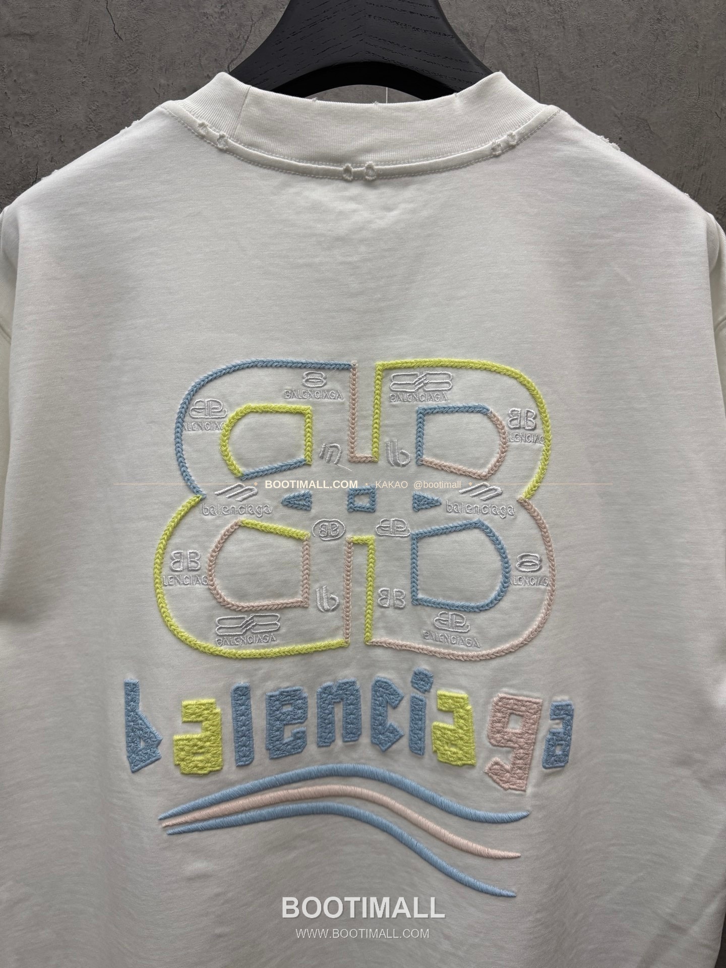 발렌시아가 2026SS 헤비코튼 컬러배색 아치 3D홀자수 루즈핏 반팔 티셔츠 Balenciaga 2026 SS Heavy Cotton Color Block Arch 3D Hollow Embroidery Loose Fit Short Sleeve T-Shirt 8606 7
