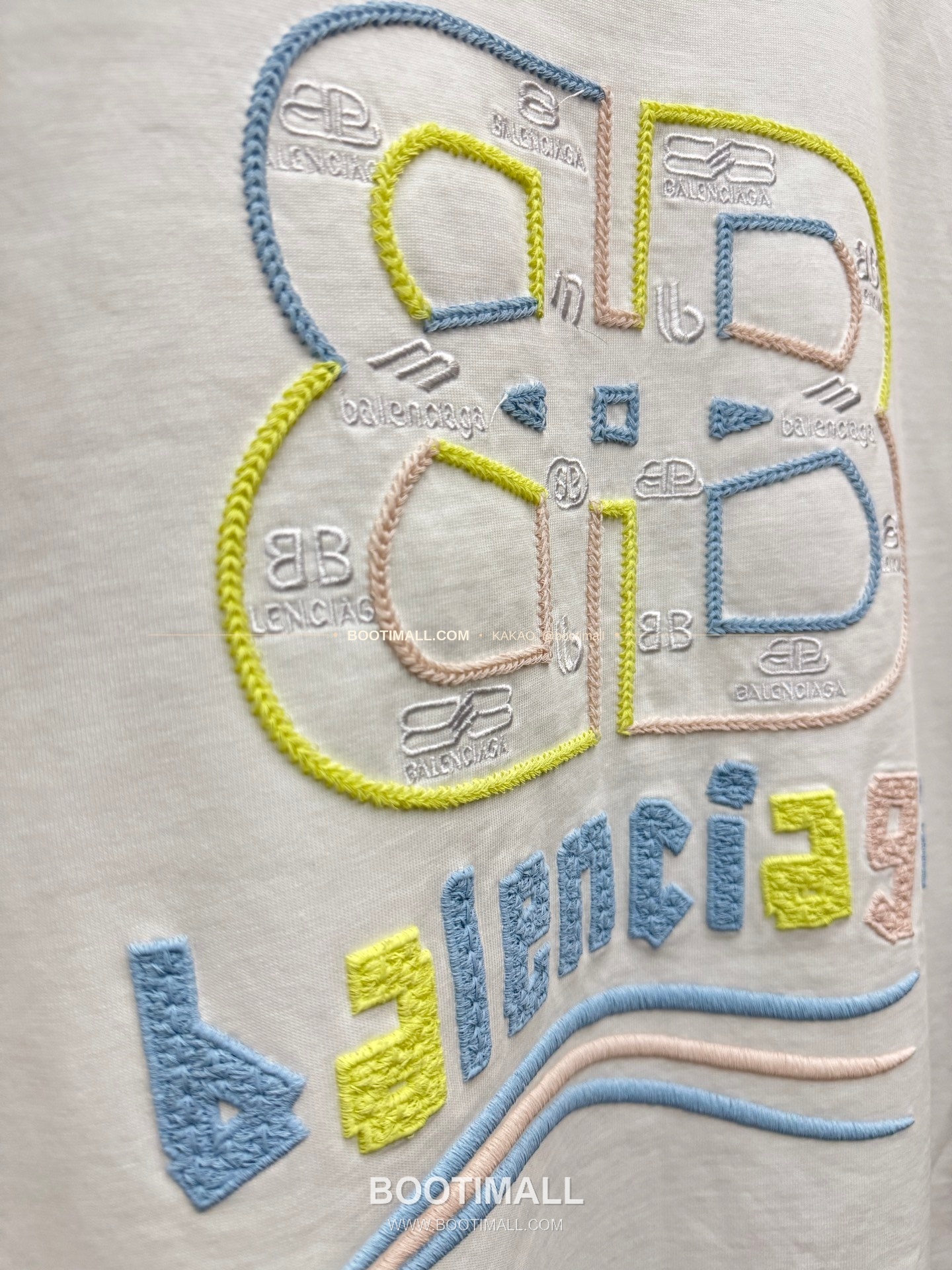 발렌시아가 2026SS 헤비코튼 컬러배색 아치 3D홀자수 루즈핏 반팔 티셔츠 Balenciaga 2026 SS Heavy Cotton Color Block Arch 3D Hollow Embroidery Loose Fit Short Sleeve T-Shirt 8606 8