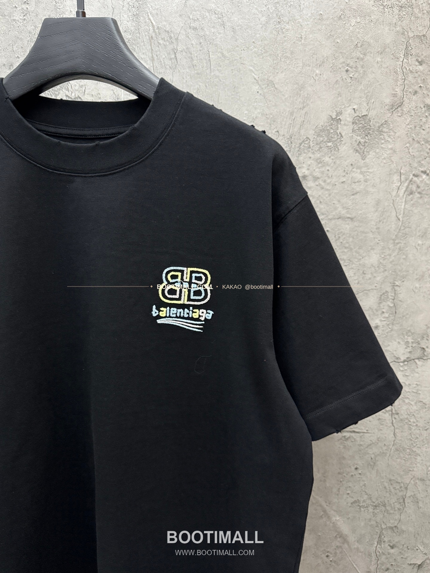 발렌시아가 2026SS 헤비코튼 컬러배색 아치 3D홀자수 루즈핏 반팔 티셔츠 Balenciaga 2026 SS Heavy Cotton Color Block Arch 3D Hollow Embroidery Loose Fit Short Sleeve T-Shirt 8606 5