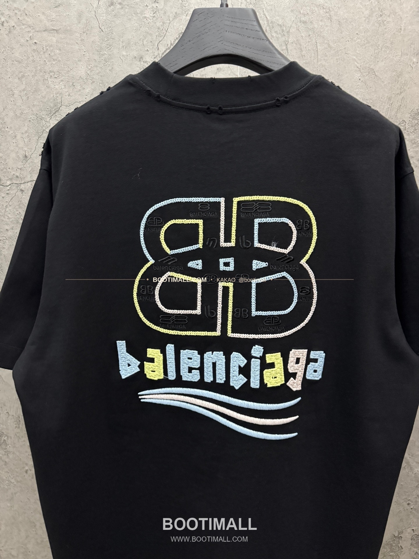 발렌시아가 2026SS 헤비코튼 컬러배색 아치 3D홀자수 루즈핏 반팔 티셔츠 Balenciaga 2026 SS Heavy Cotton Color Block Arch 3D Hollow Embroidery Loose Fit Short Sleeve T-Shirt 8606 7