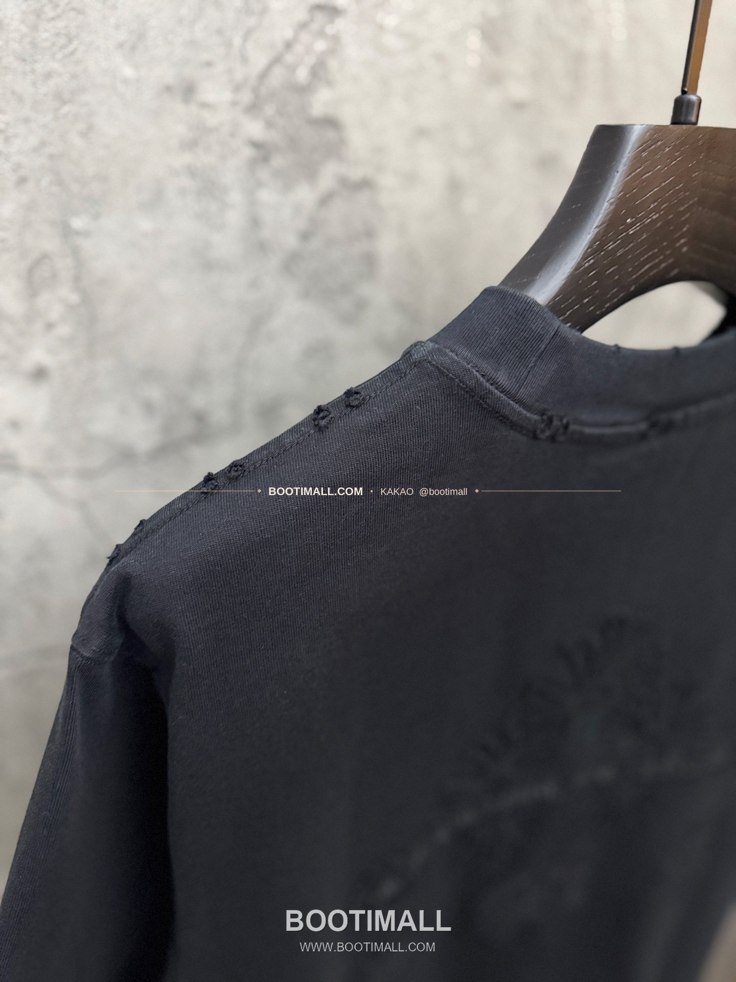 크롬하츠 2026SS 헤비코튼 스팽글 크로스 3D홀자수 루즈핏 반팔 티셔츠 Chrome Hearts 2026 SS Heavy Cotton Sequin Cross 3D Hollow Embroidery Loose Fit Short Sleeve T-Shirt 9612 9