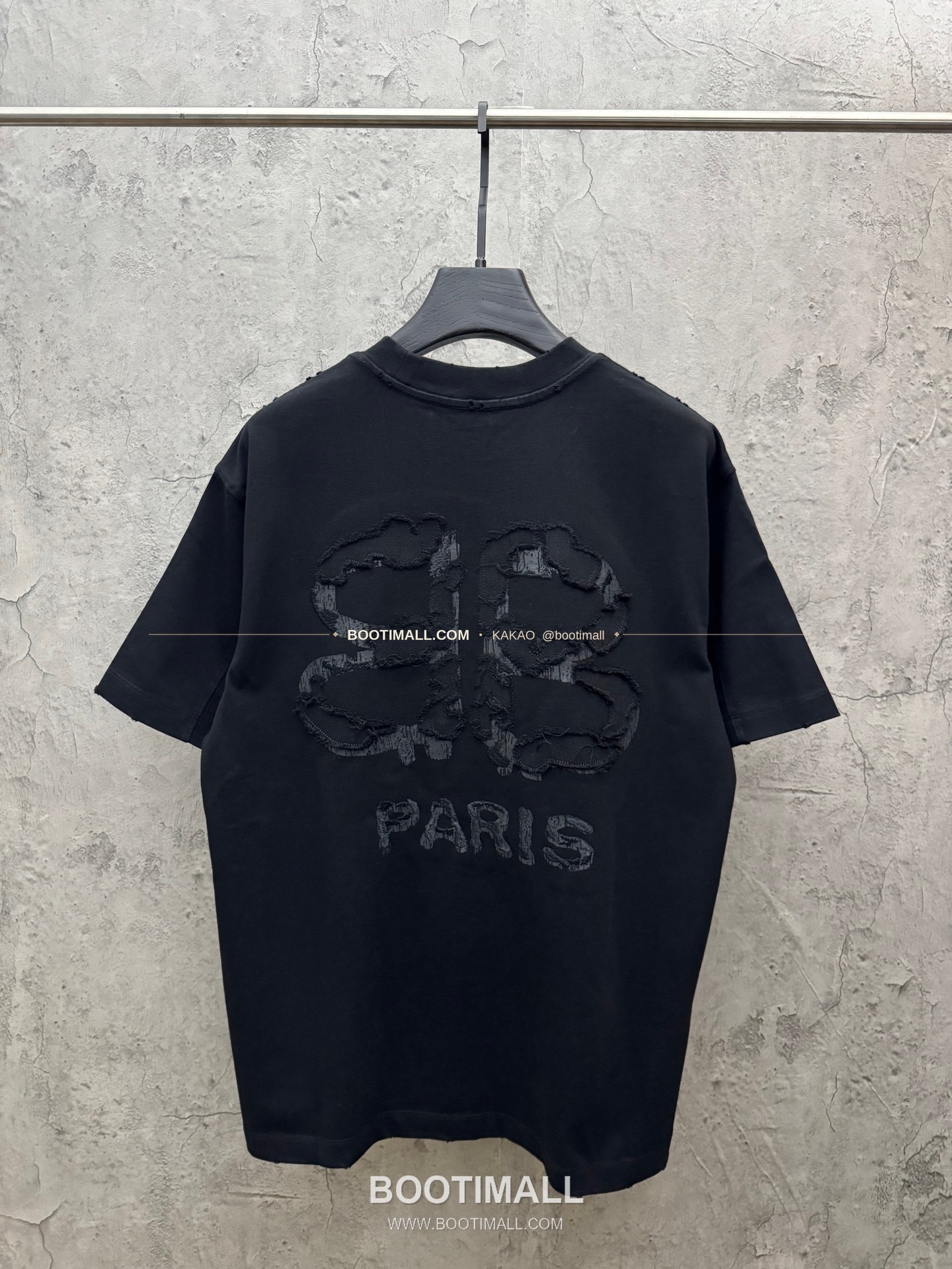 발렌시아가 2026SS 헤비코튼 디지털프린트 프린지 패치자수 루즈핏 반팔 티셔츠 Balenciaga 2026 SS Heavy Cotton Digital Print Fringe Patch Embroidery Loose Fit Short Sleeve T-Shirt 8607 2