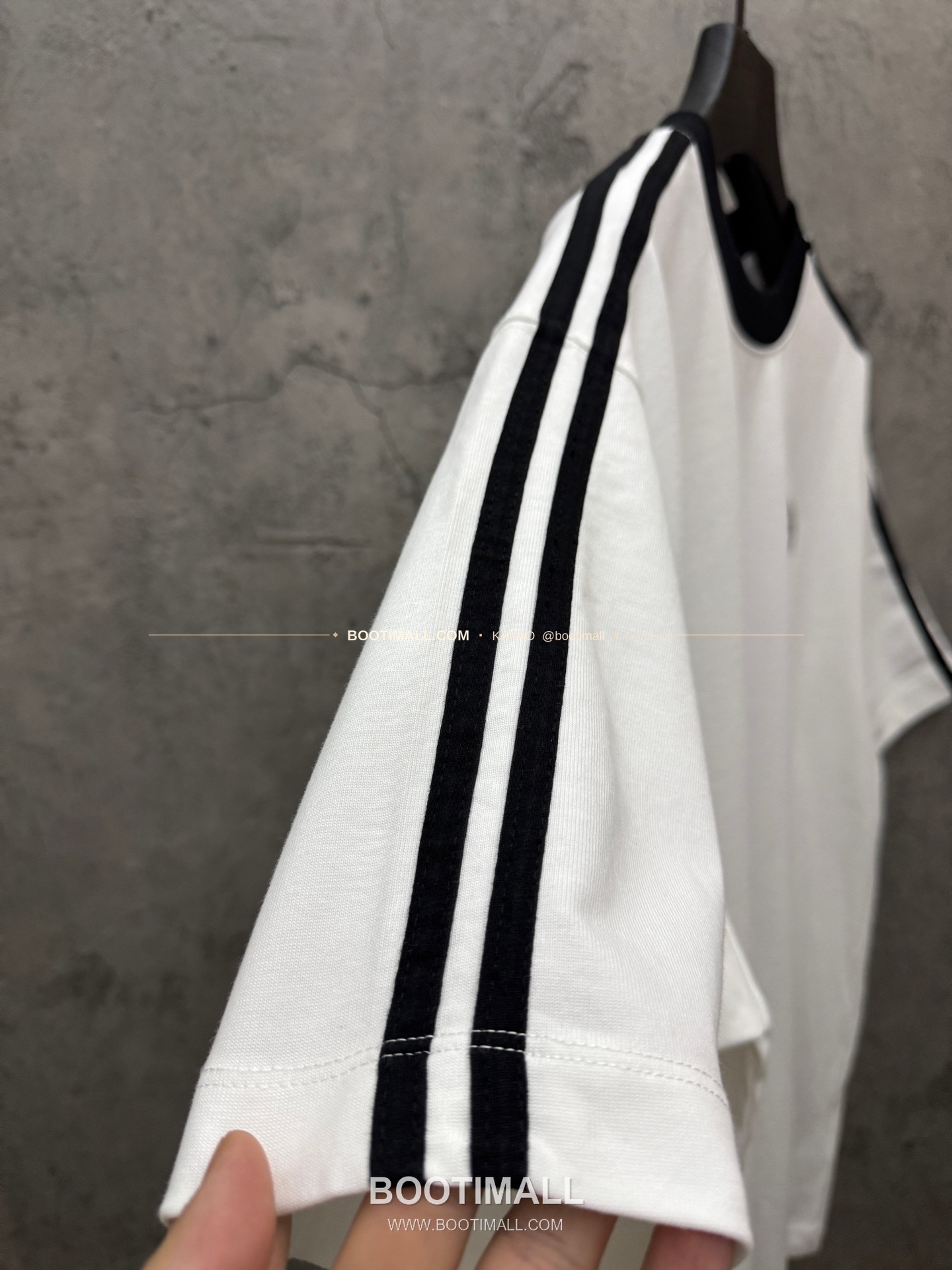 크롬하츠 2026SS 헤비코튼 레더패치 크로스자수 컬러블록 루즈핏 반팔 티셔츠 Chrome Hearts 2026 SS Heavy Cotton Leather Patch Cross Embroidery Color Block Loose Fit Short Sleeve T-Shirt 9610 6