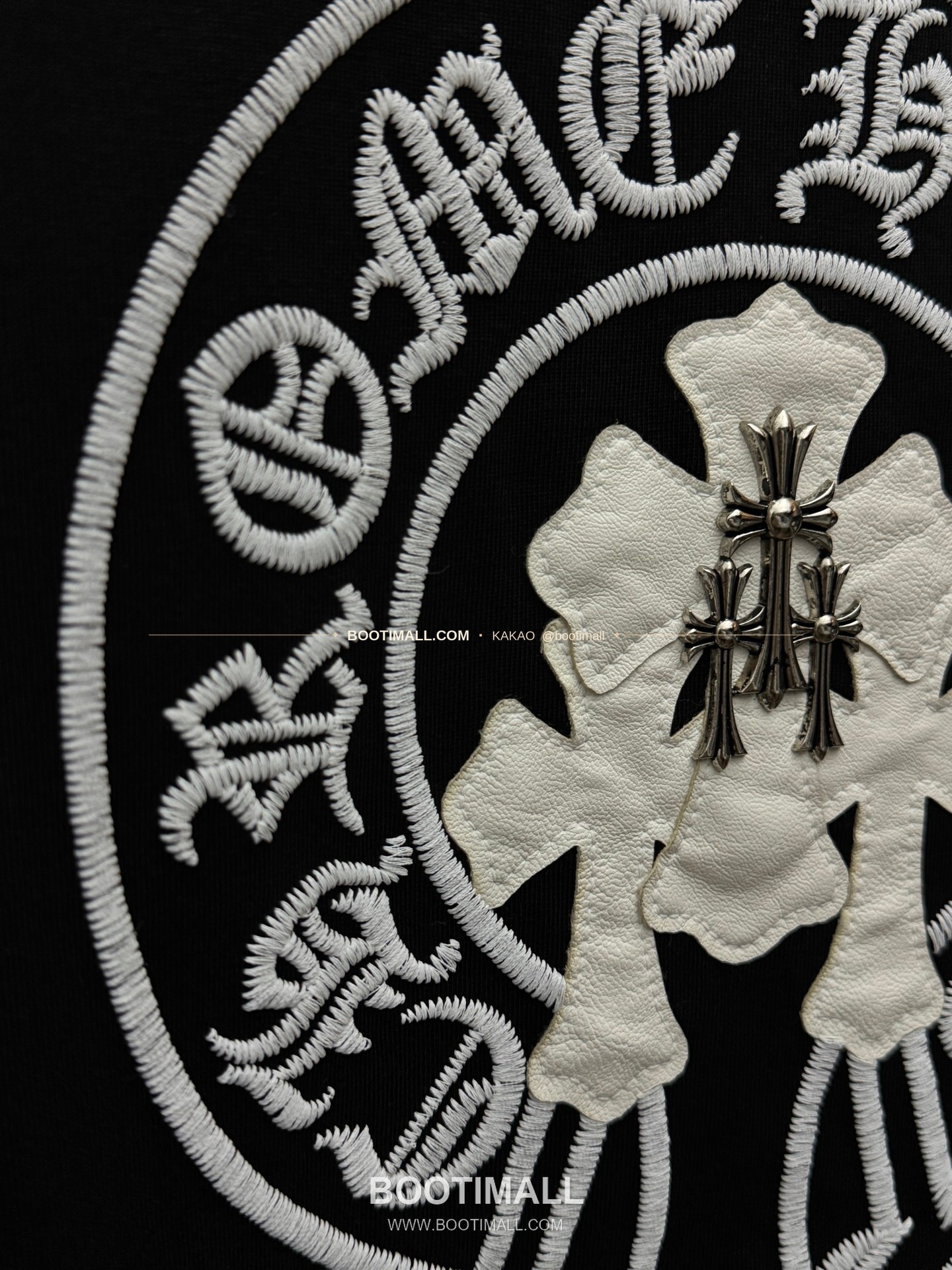 크롬하츠 2026SS 헤비코튼 레더패치 크로스자수 컬러블록 루즈핏 반팔 티셔츠 Chrome Hearts 2026 SS Heavy Cotton Leather Patch Cross Embroidery Color Block Loose Fit Short Sleeve T-Shirt 9610 8