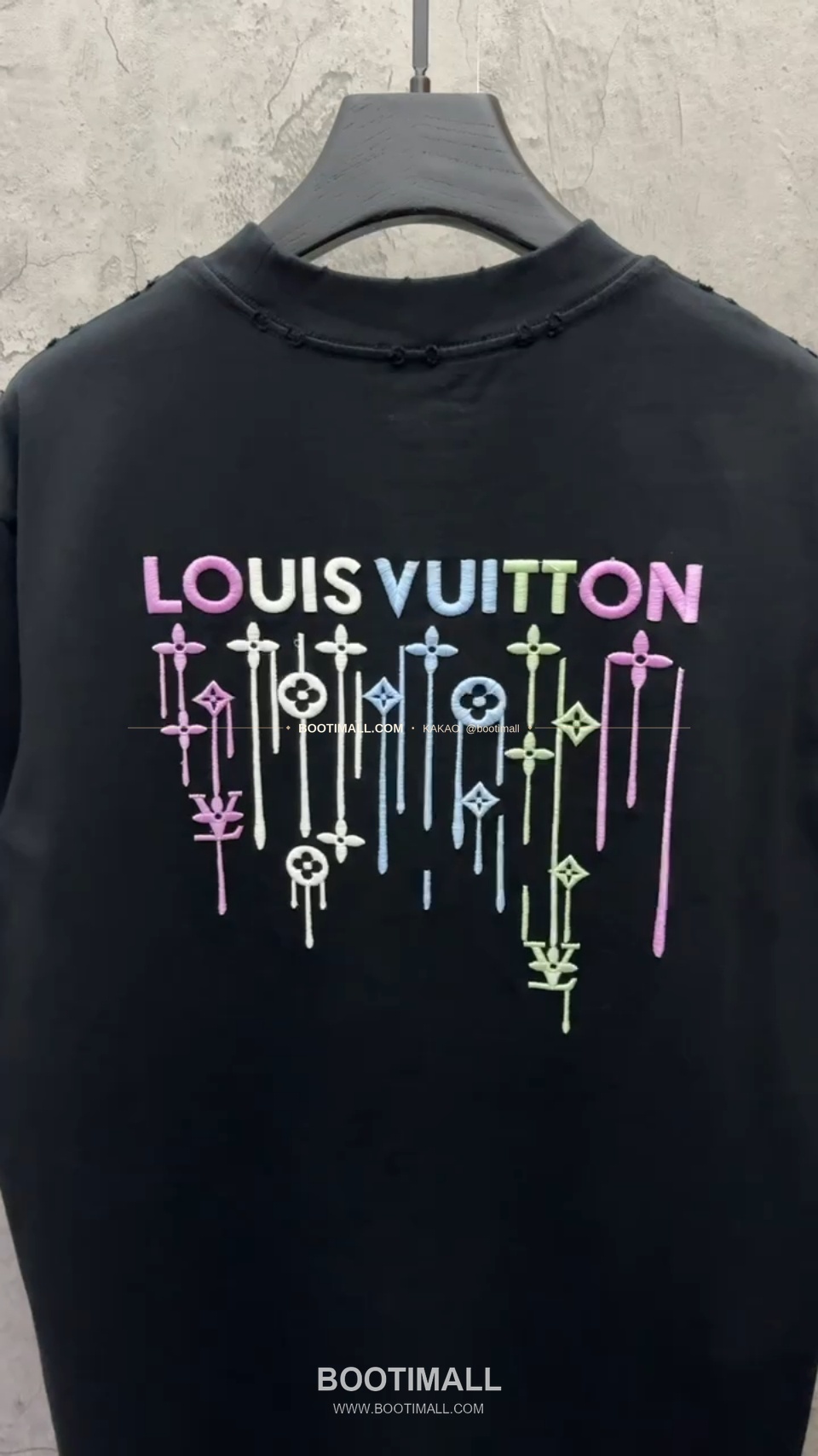 루이비통 2026SS 헤비코튼 UV변색 LV 3D자수 루즈핏 반팔 티셔츠 Louis Vuitton 2026 SS Heavy Cotton UV Color Changing LV 3D Embroidery Loose Fit Short Sleeve T-Shirt 8303 10
