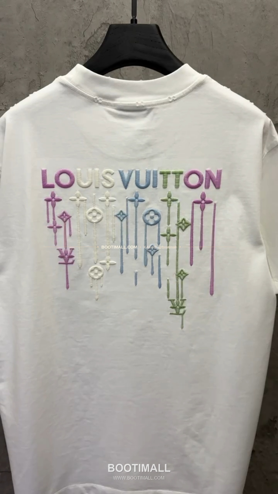루이비통 2026SS 헤비코튼 UV변색 LV 3D자수 루즈핏 반팔 티셔츠 Louis Vuitton 2026 SS Heavy Cotton UV Color Changing LV 3D Embroidery Loose Fit Short Sleeve T-Shirt 8303 10