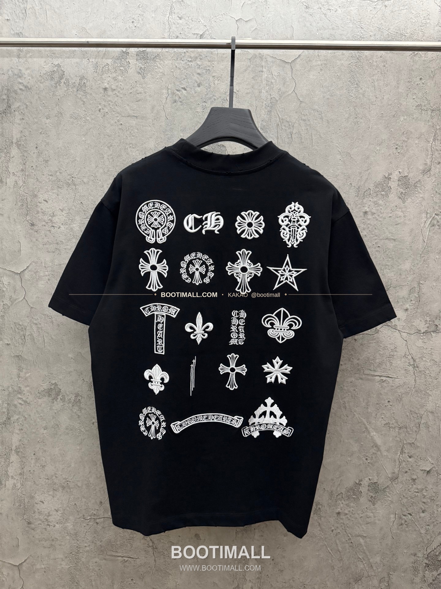 크롬하츠 2026SS 헤비코튼 크로스 3D홀자수 루즈핏 반팔 티셔츠 Chrome Hearts 2026 SS Heavy Cotton Cross 3D Hollow Embroidery Loose Fit Short Sleeve T-Shirt 9613 2