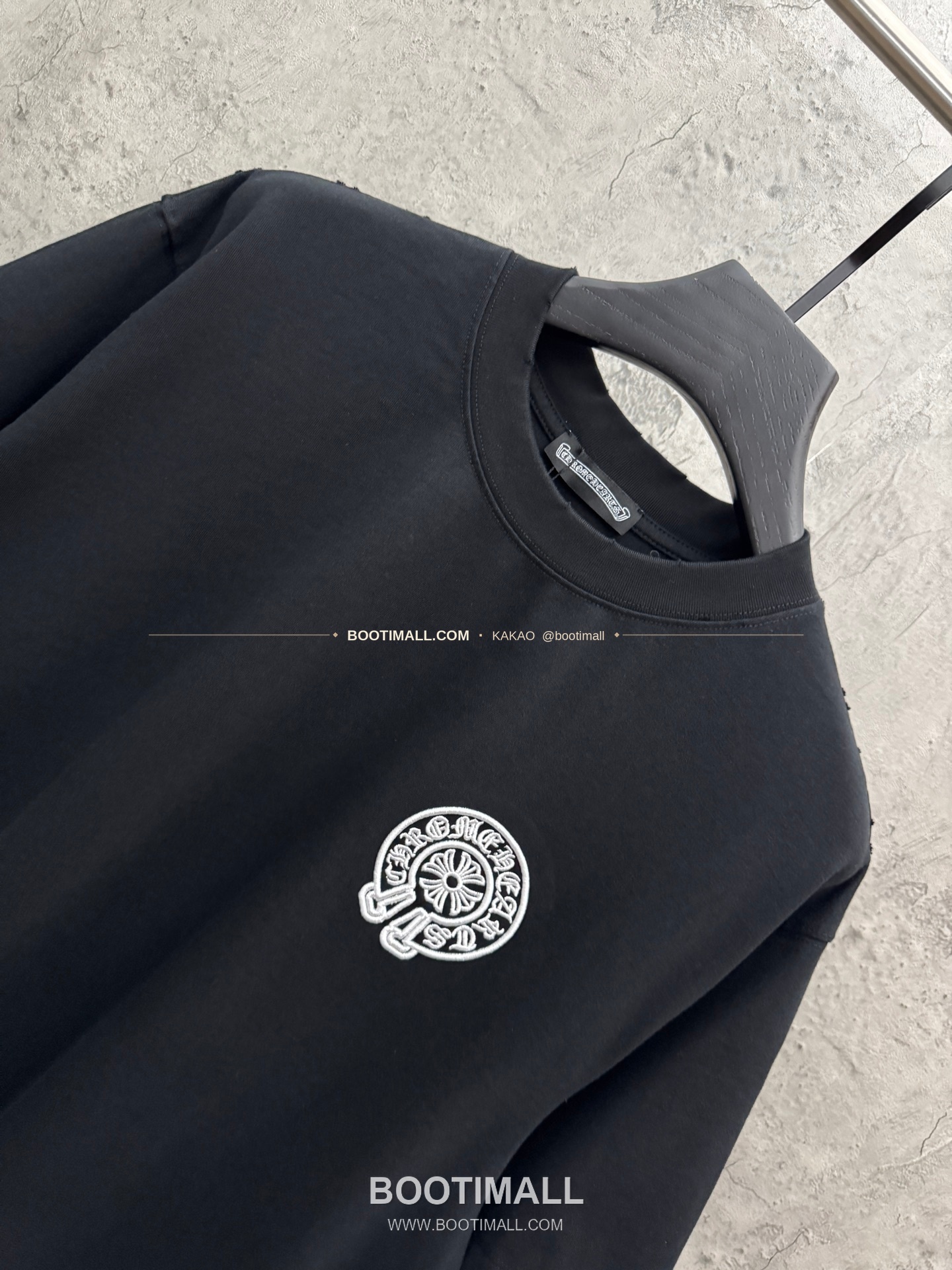 크롬하츠 2026SS 헤비코튼 크로스 3D홀자수 루즈핏 반팔 티셔츠 Chrome Hearts 2026 SS Heavy Cotton Cross 3D Hollow Embroidery Loose Fit Short Sleeve T-Shirt 9613 3