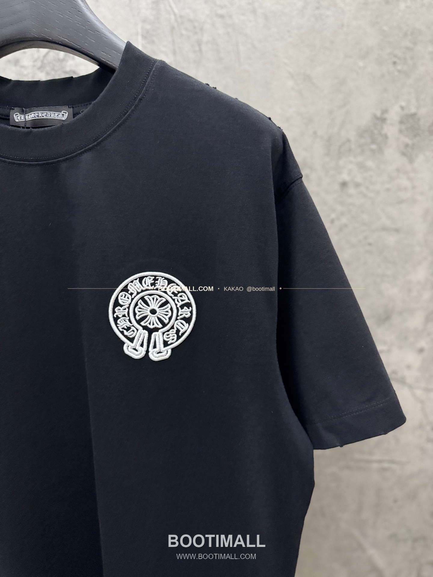 크롬하츠 2026SS 헤비코튼 크로스 3D홀자수 루즈핏 반팔 티셔츠 Chrome Hearts 2026 SS Heavy Cotton Cross 3D Hollow Embroidery Loose Fit Short Sleeve T-Shirt 9613 5