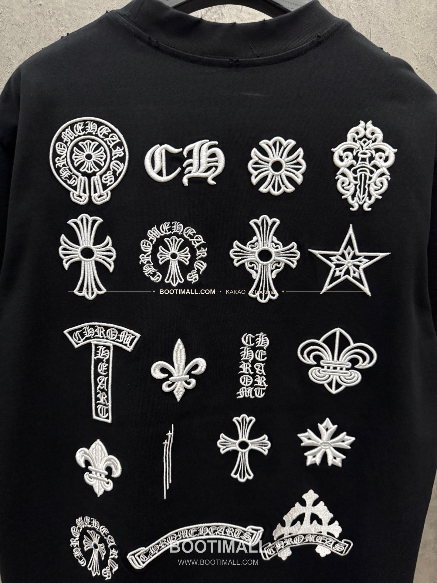 크롬하츠 2026SS 헤비코튼 크로스 3D홀자수 루즈핏 반팔 티셔츠 Chrome Hearts 2026 SS Heavy Cotton Cross 3D Hollow Embroidery Loose Fit Short Sleeve T-Shirt 9613 7
