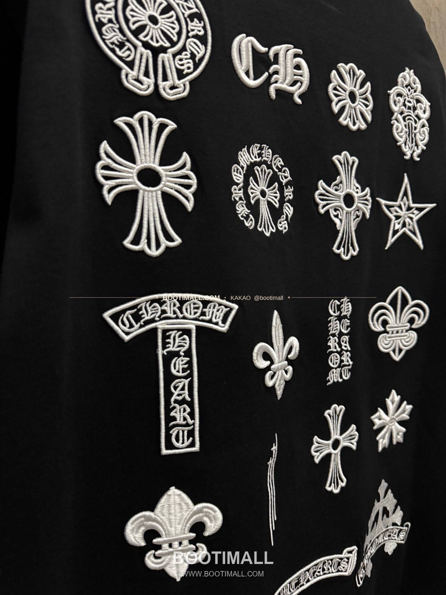 크롬하츠 2026SS 헤비코튼 크로스 3D홀자수 루즈핏 반팔 티셔츠 Chrome Hearts 2026 SS Heavy Cotton Cross 3D Hollow Embroidery Loose Fit Short Sleeve T-Shirt 9613 8