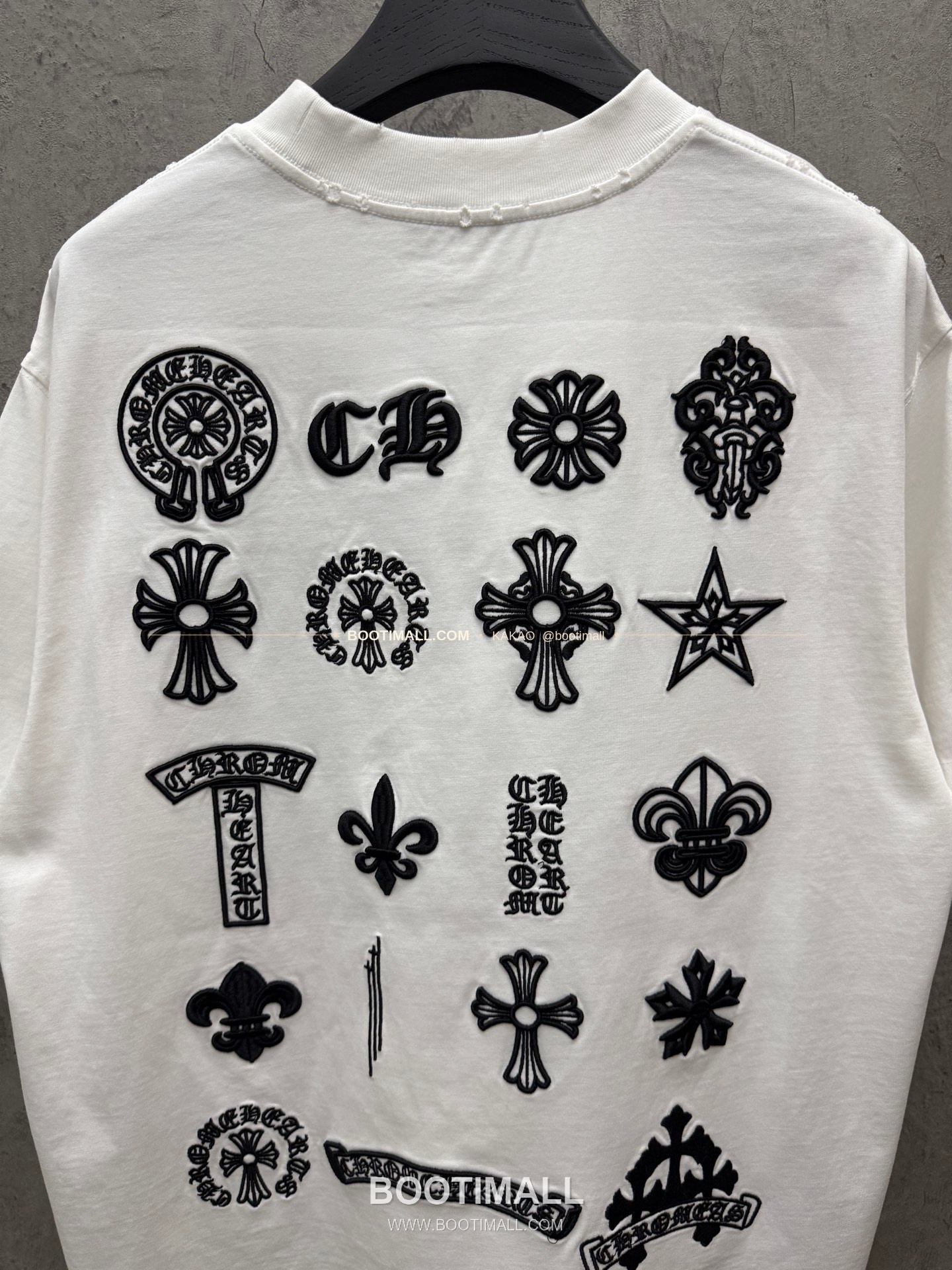 크롬하츠 2026SS 헤비코튼 크로스 3D홀자수 루즈핏 반팔 티셔츠 Chrome Hearts 2026 SS Heavy Cotton Cross 3D Hollow Embroidery Loose Fit Short Sleeve T-Shirt 9613 7