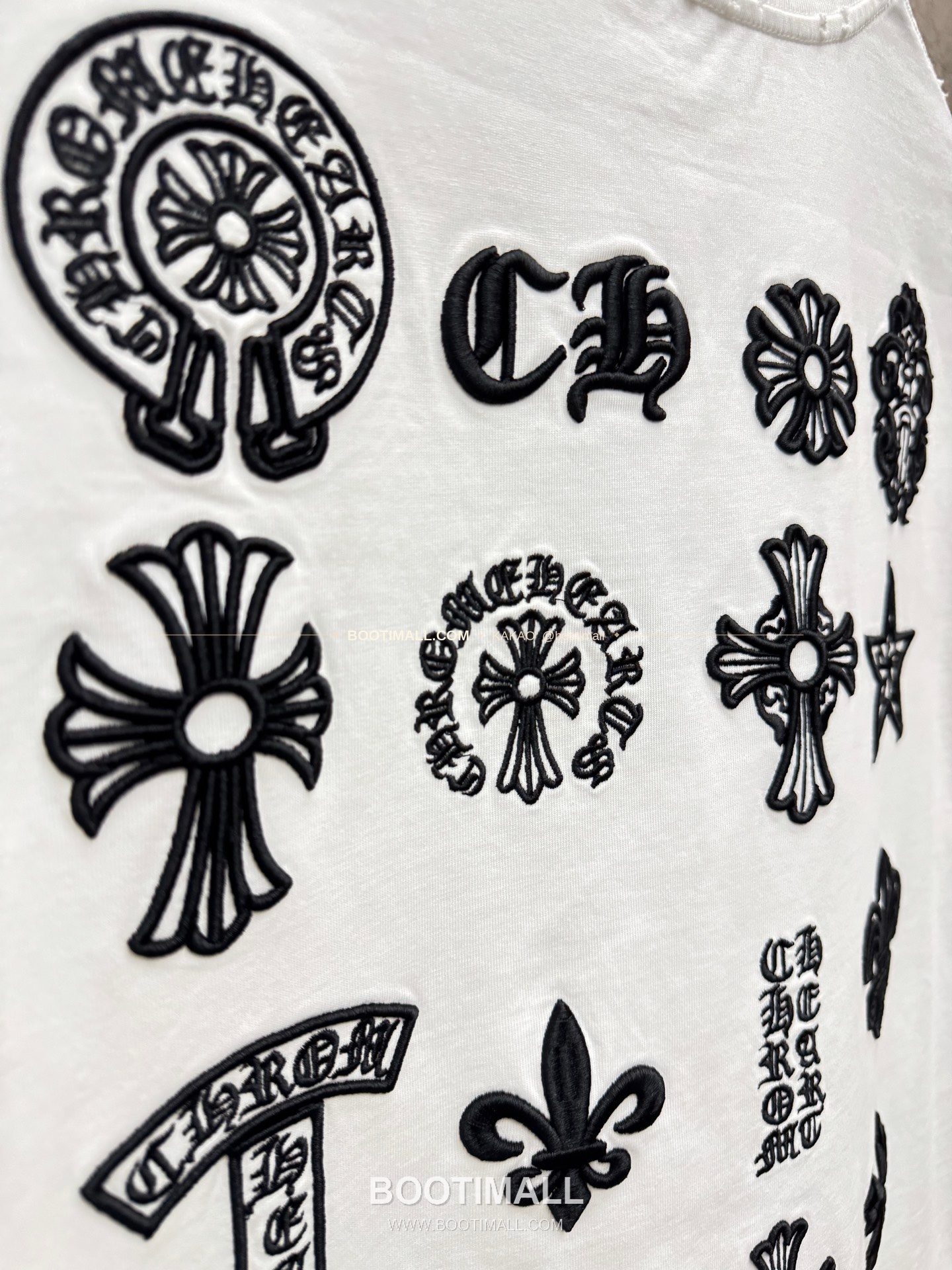 크롬하츠 2026SS 헤비코튼 크로스 3D홀자수 루즈핏 반팔 티셔츠 Chrome Hearts 2026 SS Heavy Cotton Cross 3D Hollow Embroidery Loose Fit Short Sleeve T-Shirt 9613 8