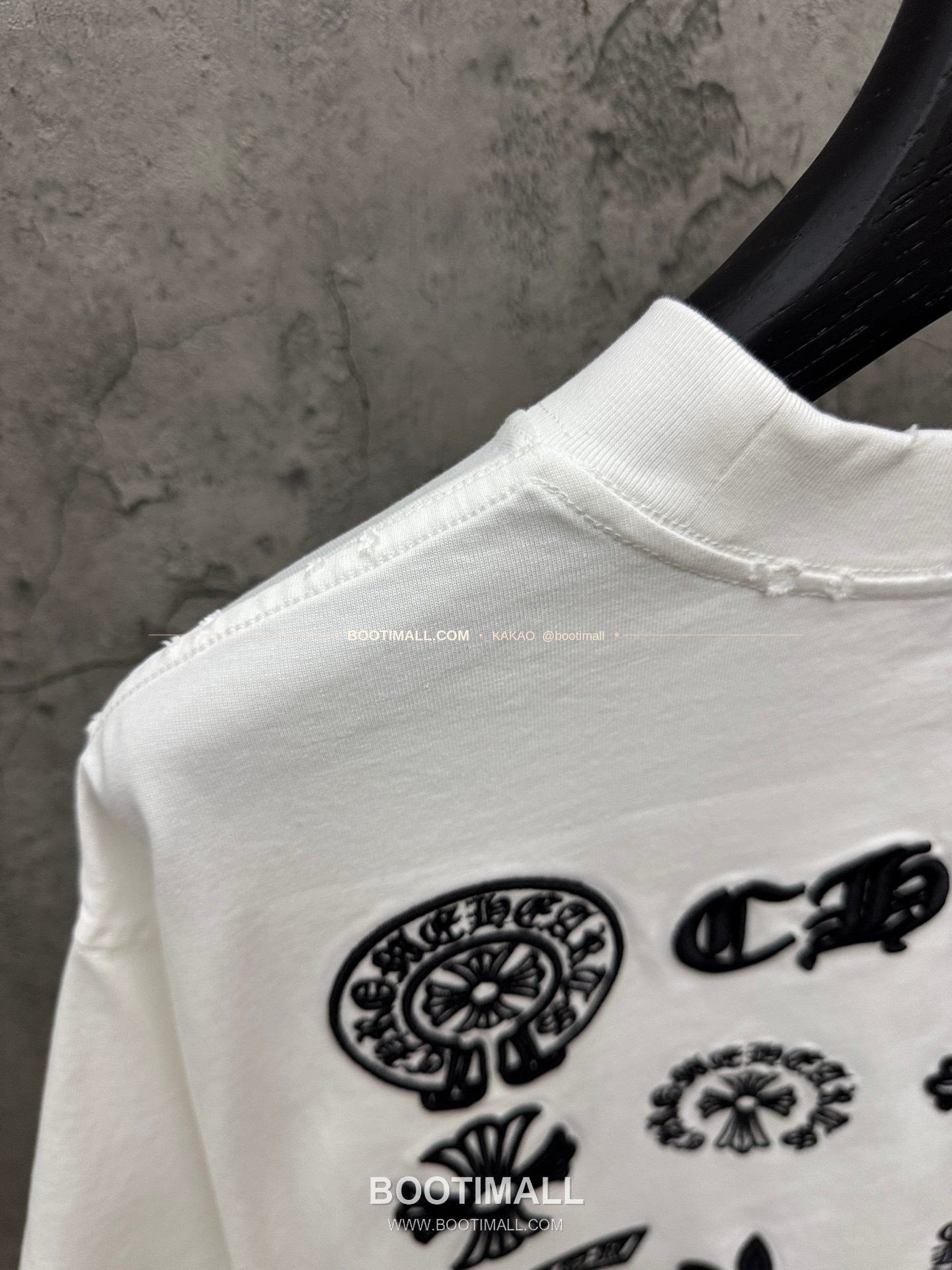 크롬하츠 2026SS 헤비코튼 크로스 3D홀자수 루즈핏 반팔 티셔츠 Chrome Hearts 2026 SS Heavy Cotton Cross 3D Hollow Embroidery Loose Fit Short Sleeve T-Shirt 9613 9