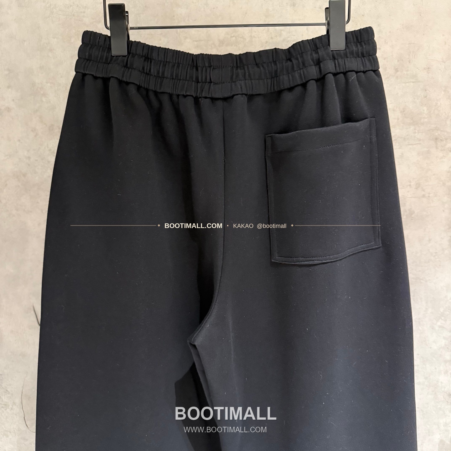 크롬하츠 헤비웨이트 진주 레더패치 루즈핏 블랙 스웨트팬츠 Chrome Hearts Heavyweight Pearl Leather Patch Loose Fit Black Sweatpants D47 4